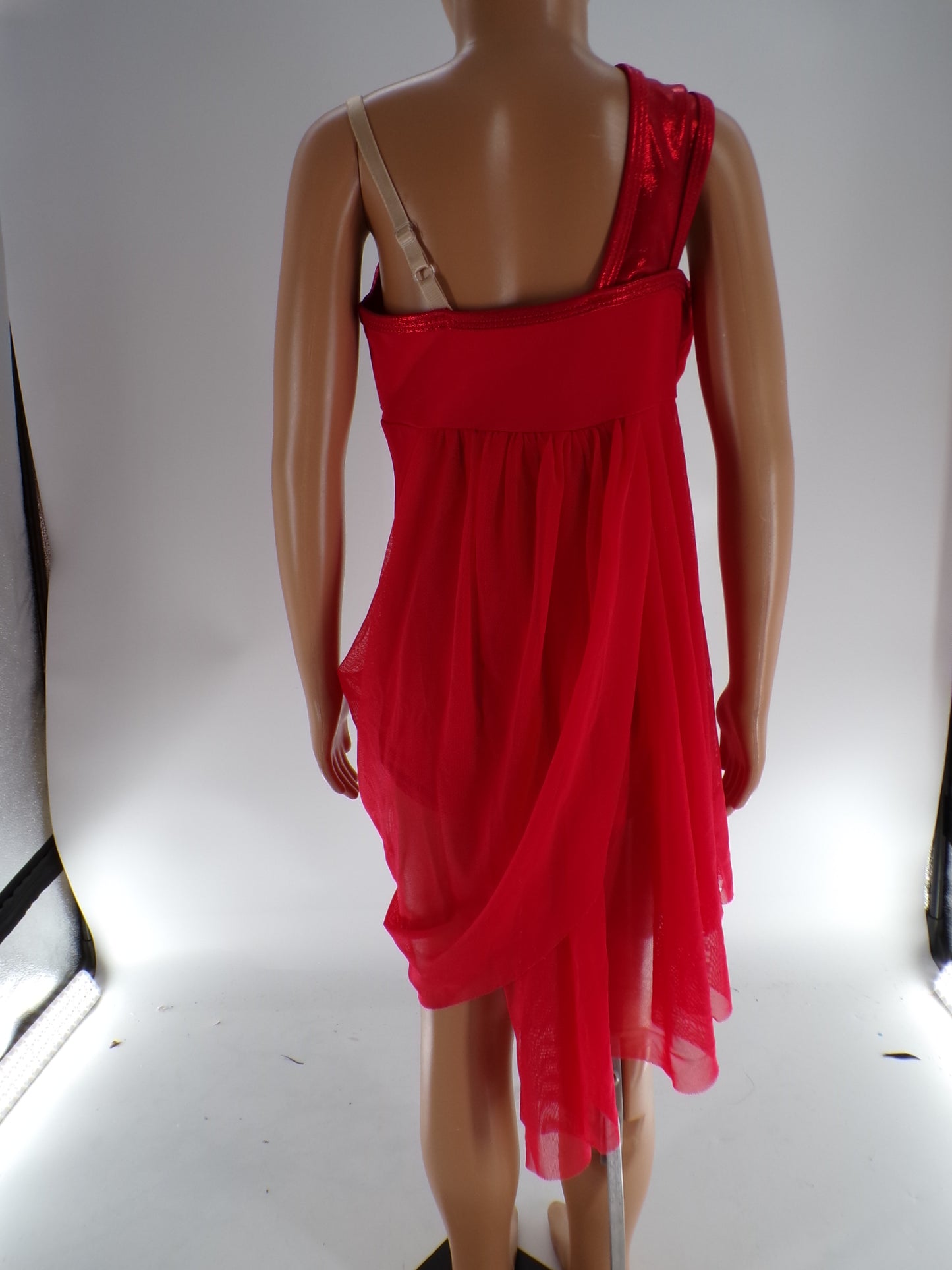 Pre-Owned Costume Unbranded   Medium Child Red  Lyrical Sequins