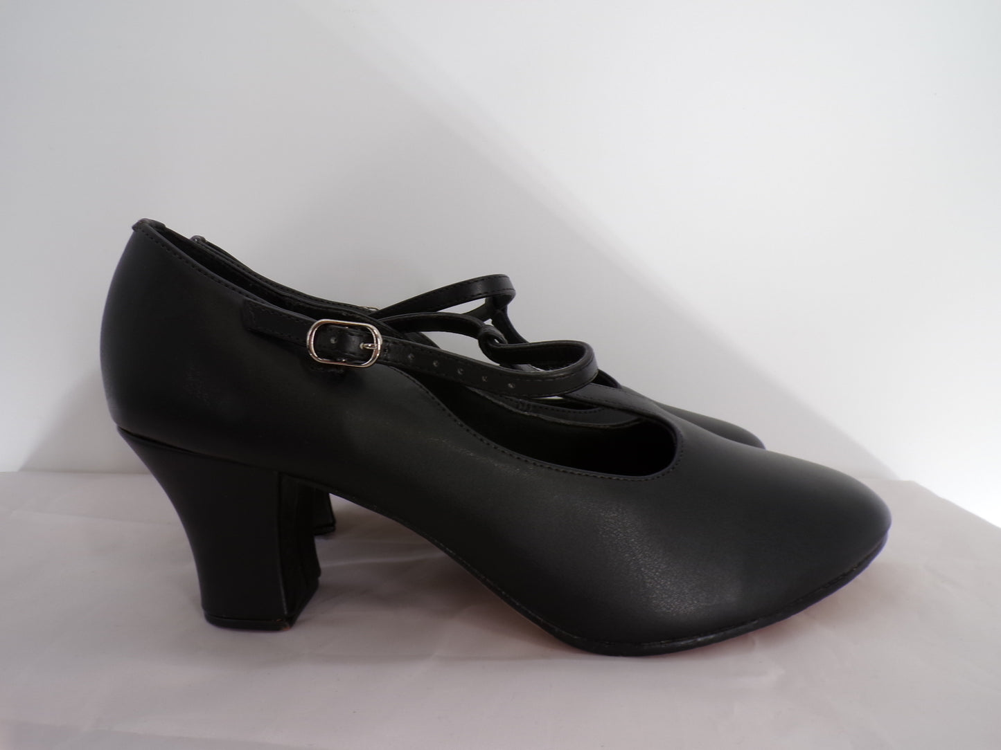 Pre-Owned Jazz Musical Shoes So Danca Adult  Character Leather T-Strap