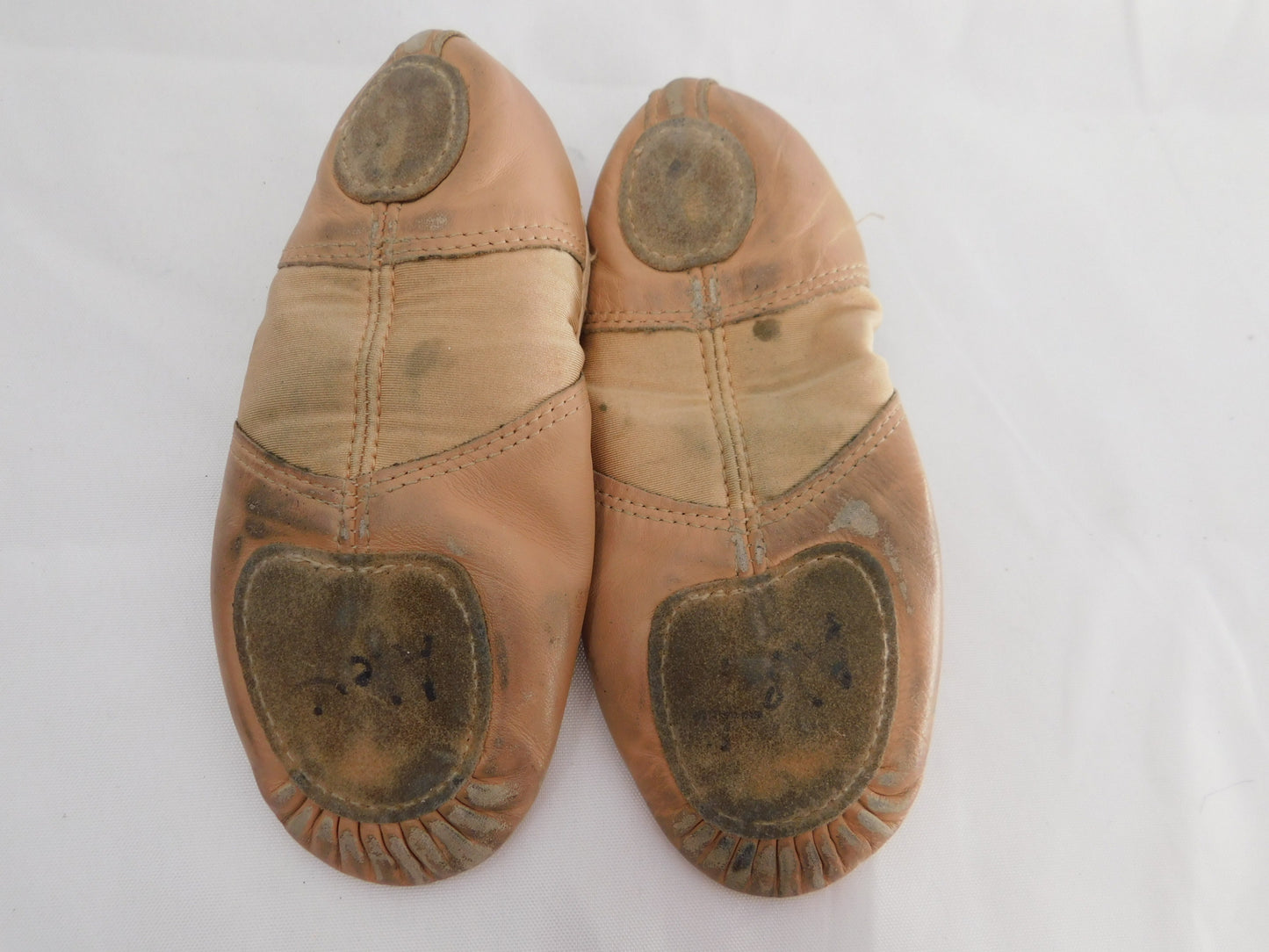 Pre-Owned Ballet Shoes Revolution Big Kid 3  Leather 1 Strap Split Sole
