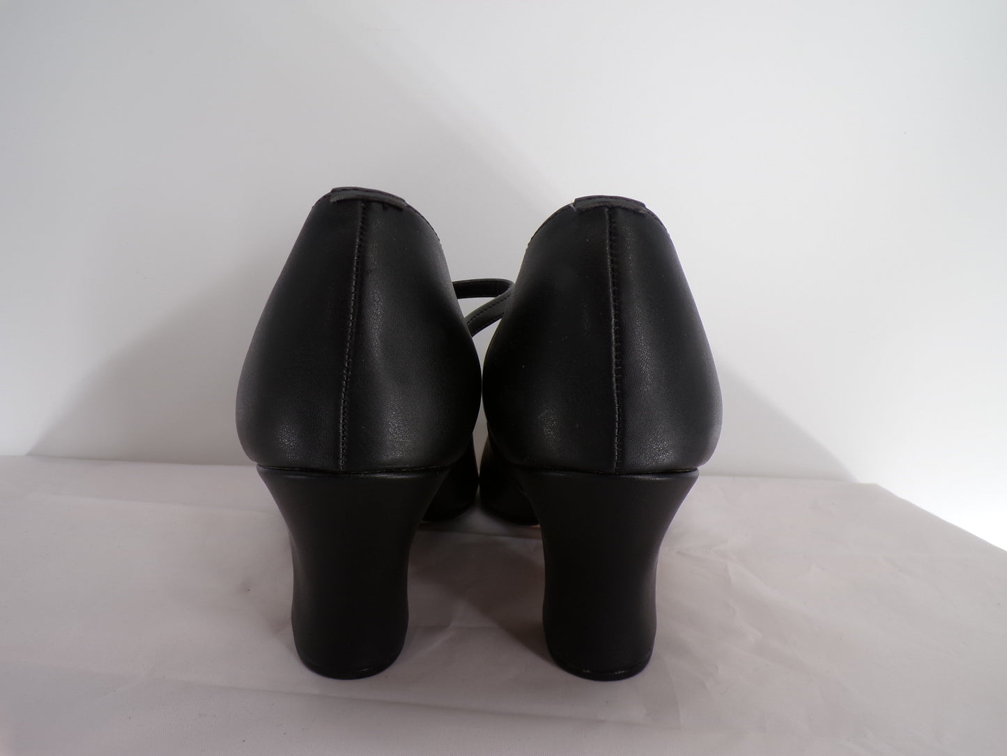 Pre-Owned Jazz Musical Shoes So Danca Adult  Character Leather T-Strap