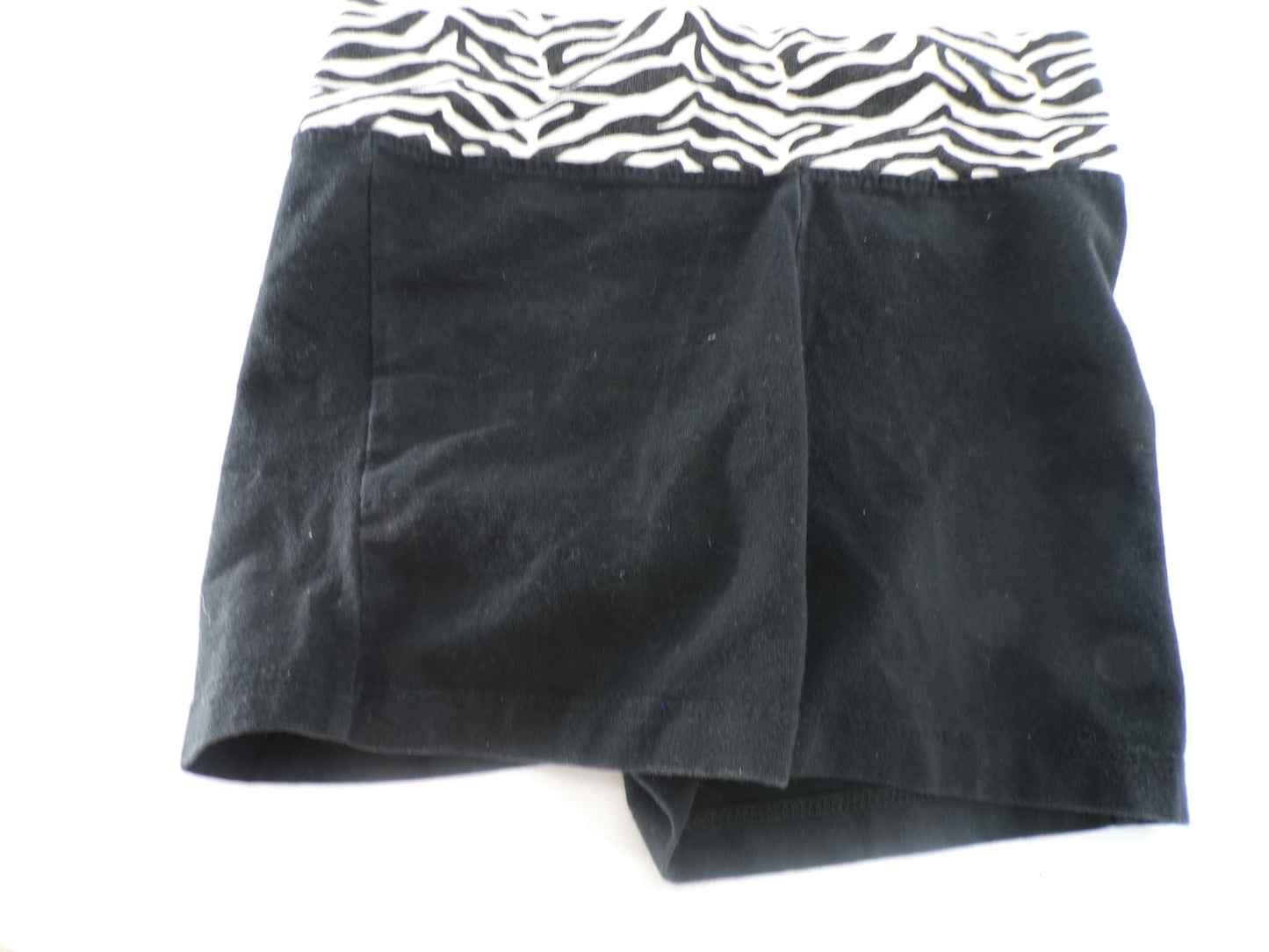 Pre-Owned Shorts Danskin Now   Small Child Black White  Gymnastics Cheer Jazz