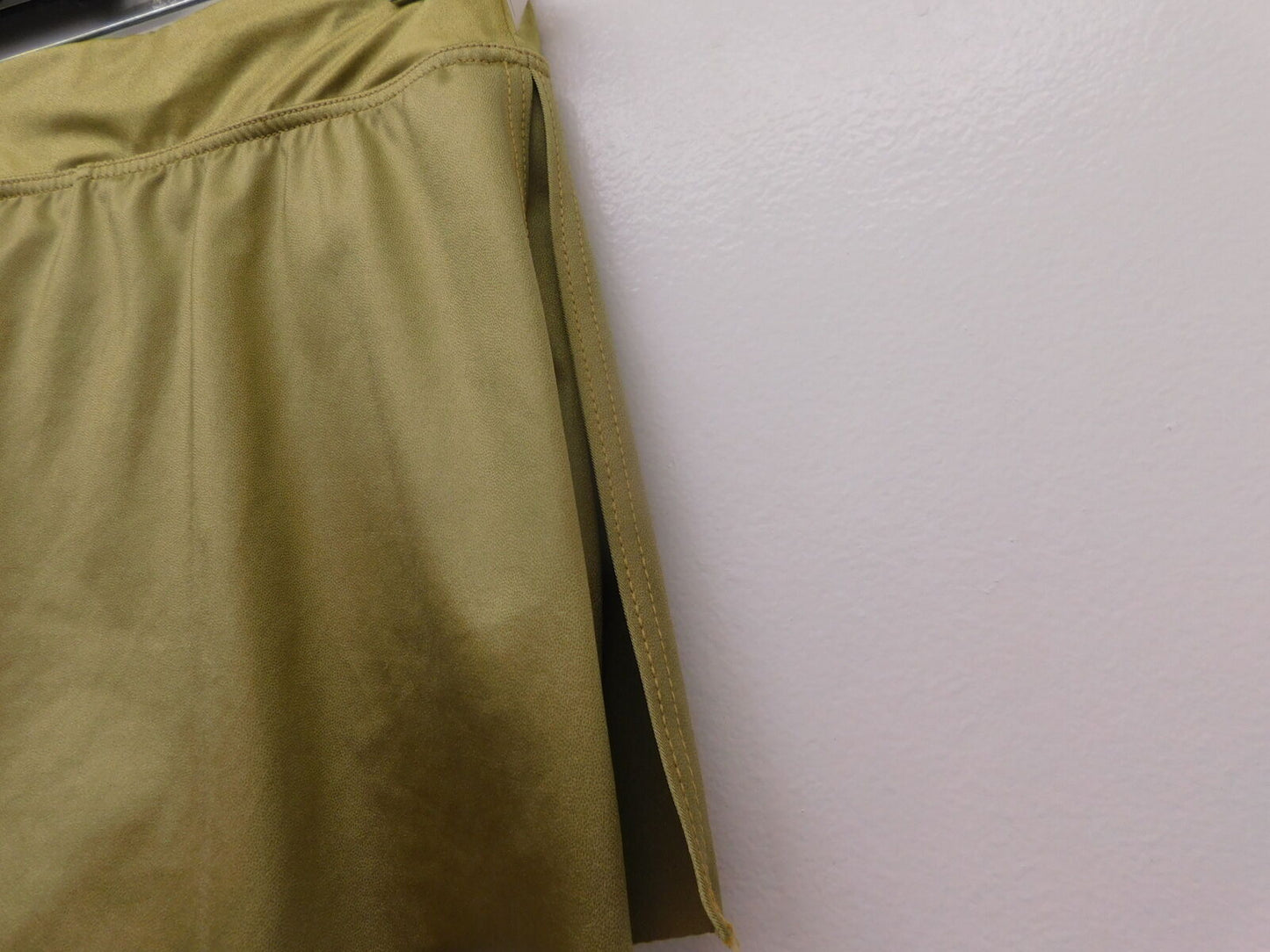 Pre-Owned Shorts Balera   Small Adult Gold
