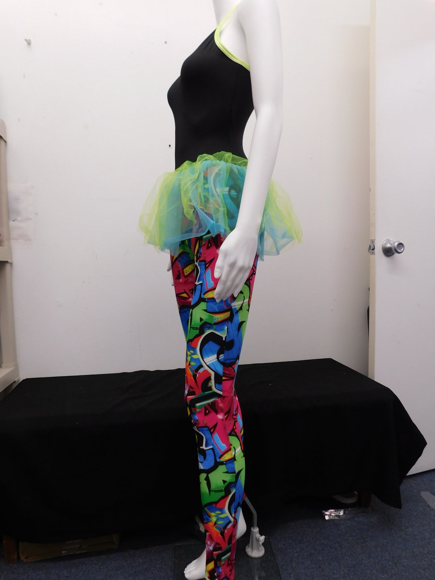 Pre-Owned Costume Curtain Call E1856 Large Adult Neon Hip Hop