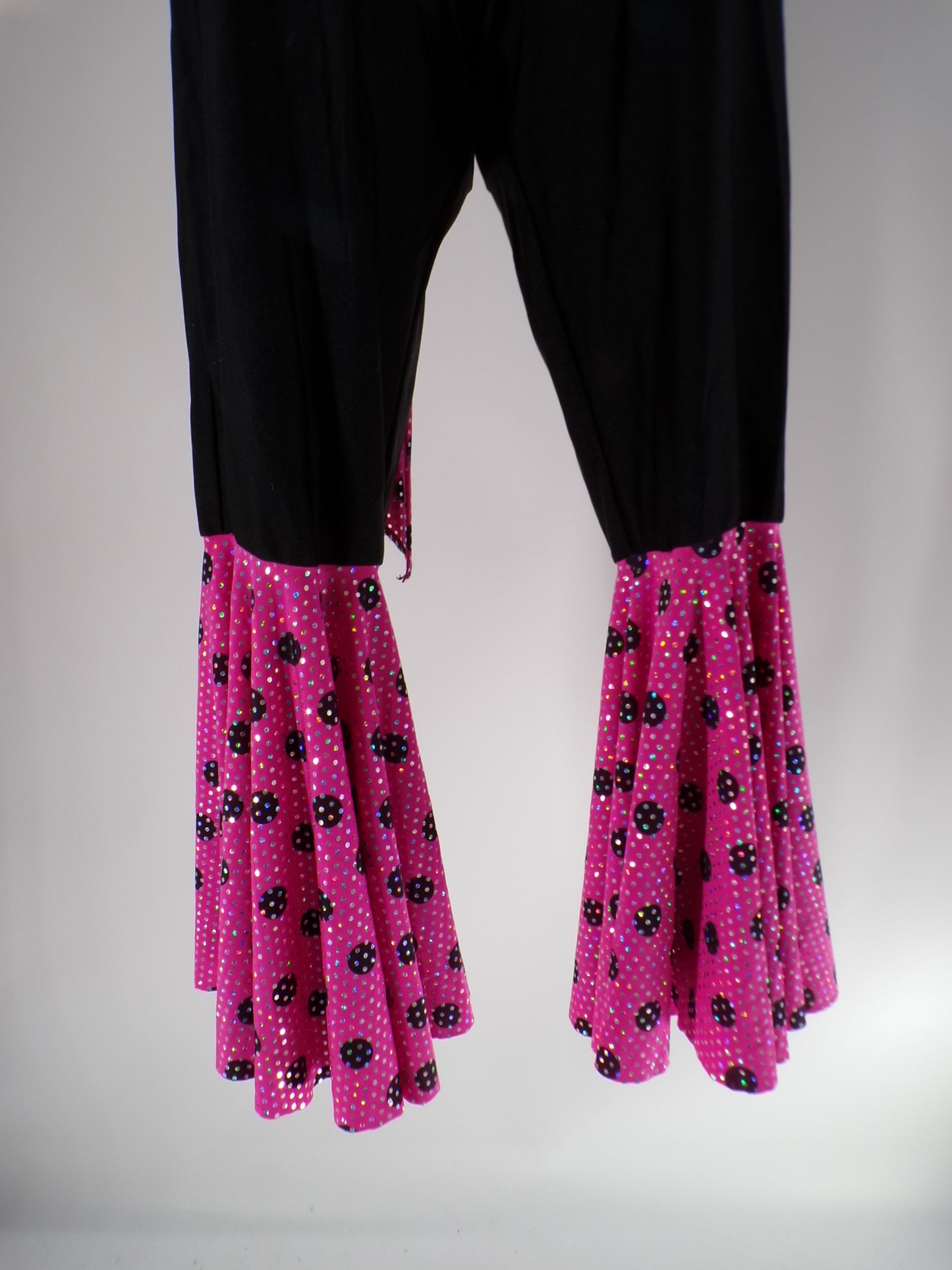Pre-Owned Costume Leo's   Large Child Pink  Jumpsuit Jazz Sequin Disco