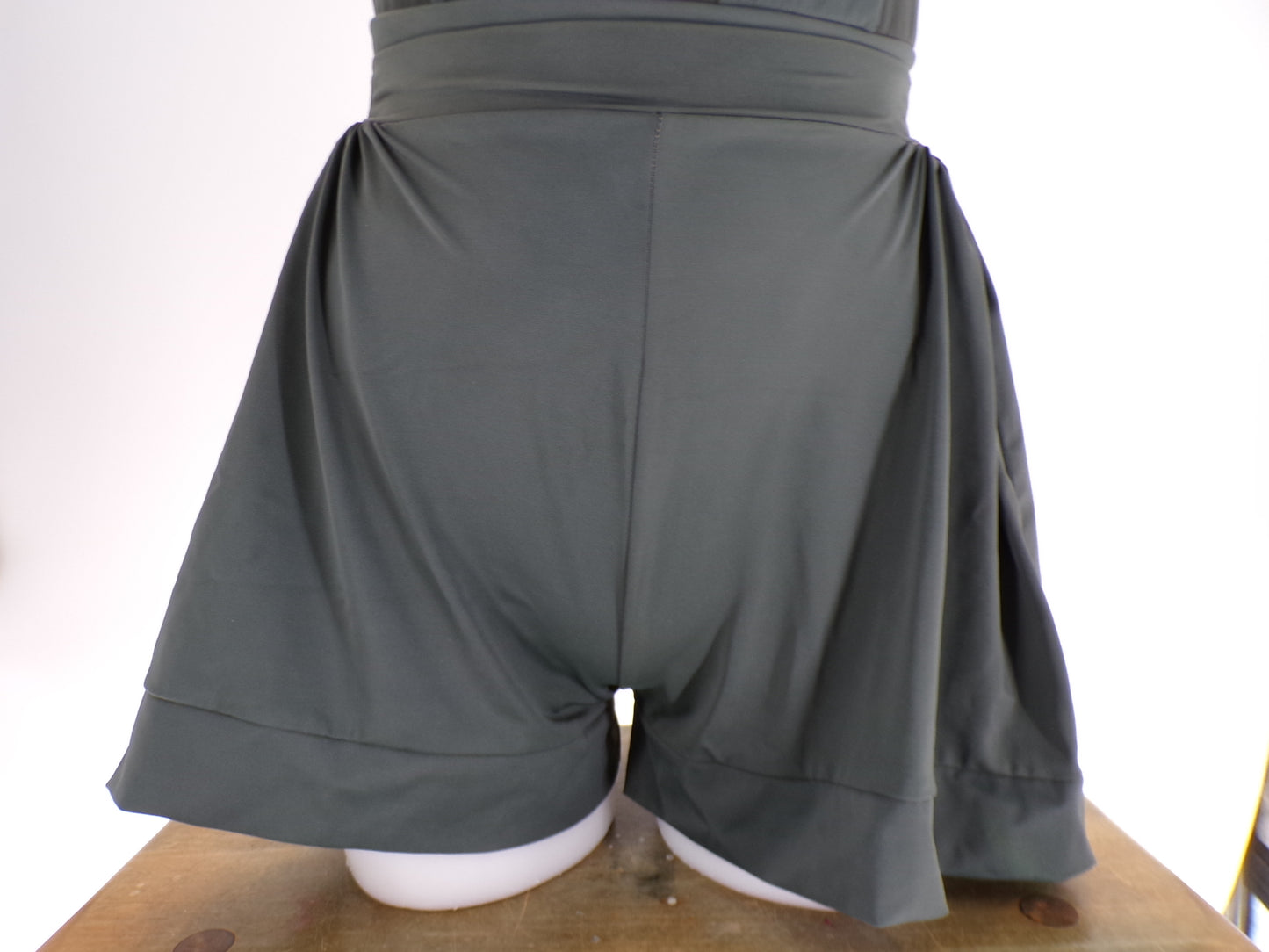 Pre-Owned Costume Kelle   Small Adult Gray  Jazz