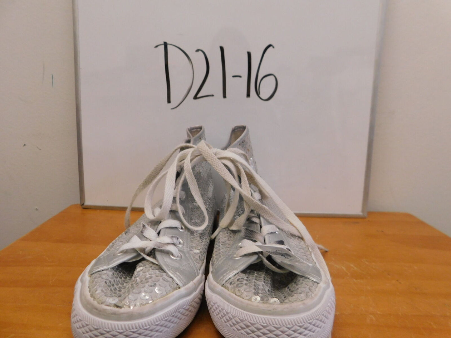 Pre-Owned Shoes Balera Adult 8M Sneakers Sequin