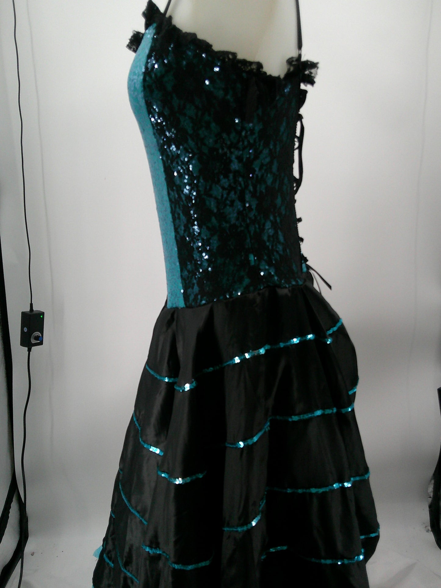 Pre-Owned Costume Revolution  797 Medium Adult Blue  Dress Jazz Sequin Can Can