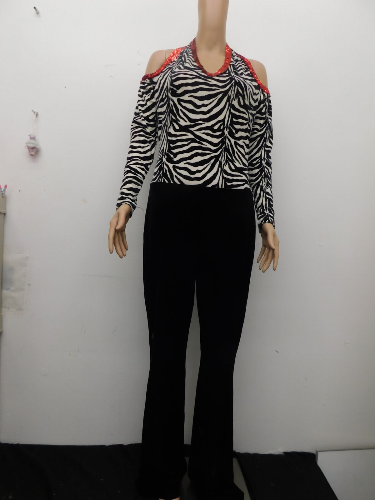 Pre-Owned Costume Dansco   Large Adult Red  Jazz
