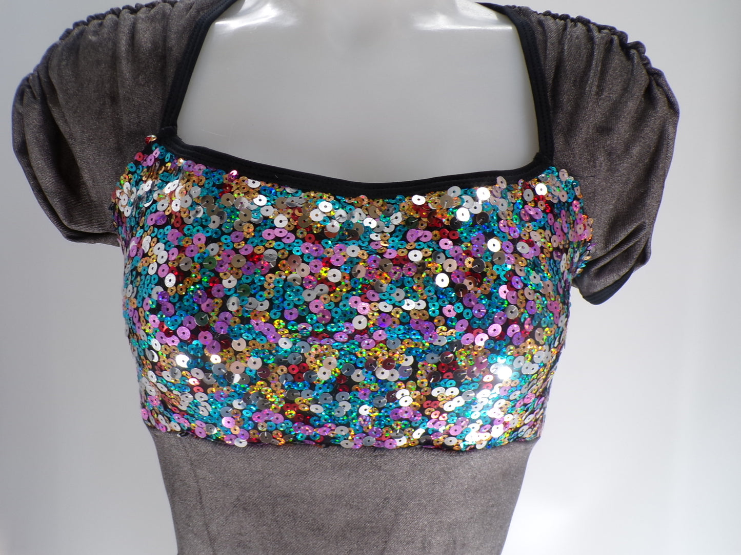 Pre-Owned Costume Curtain Call E767 Large Adult Gray Jazz Sequin