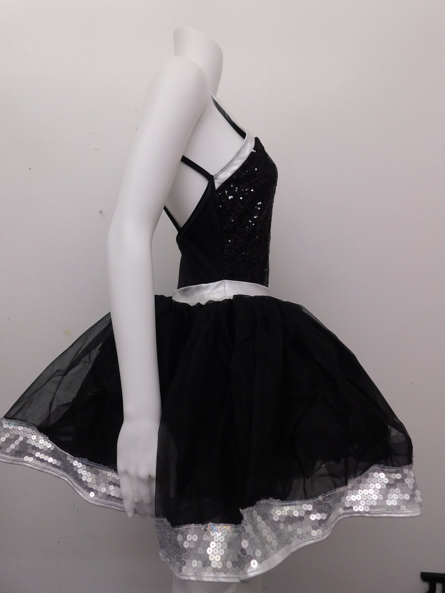 Pre-Owned Costume Curtain Call XL Child Silver Jazz Sequin