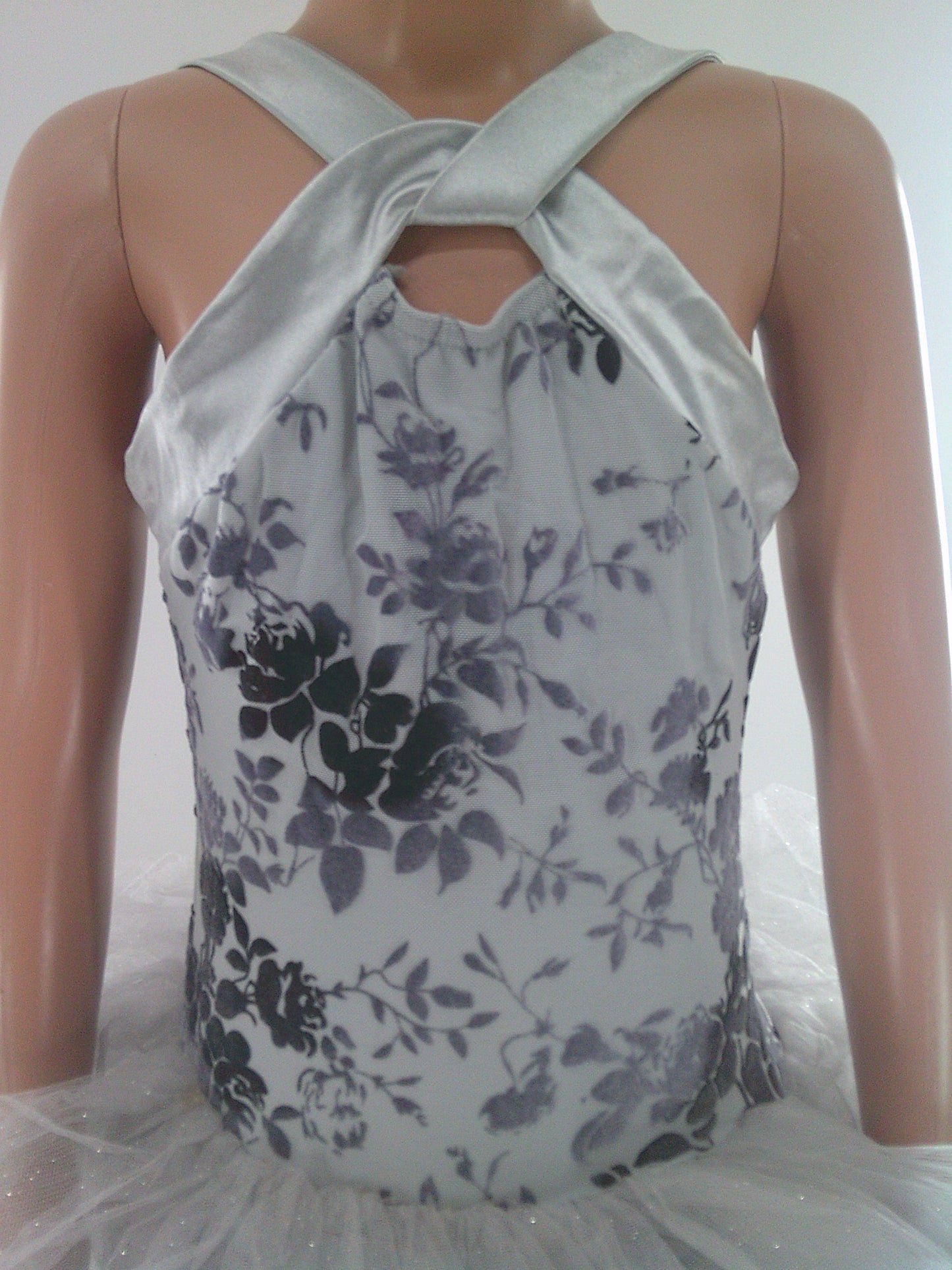 Pre-Owned Costume Weissman  8875 Intermediate Child  Silver  Ballet