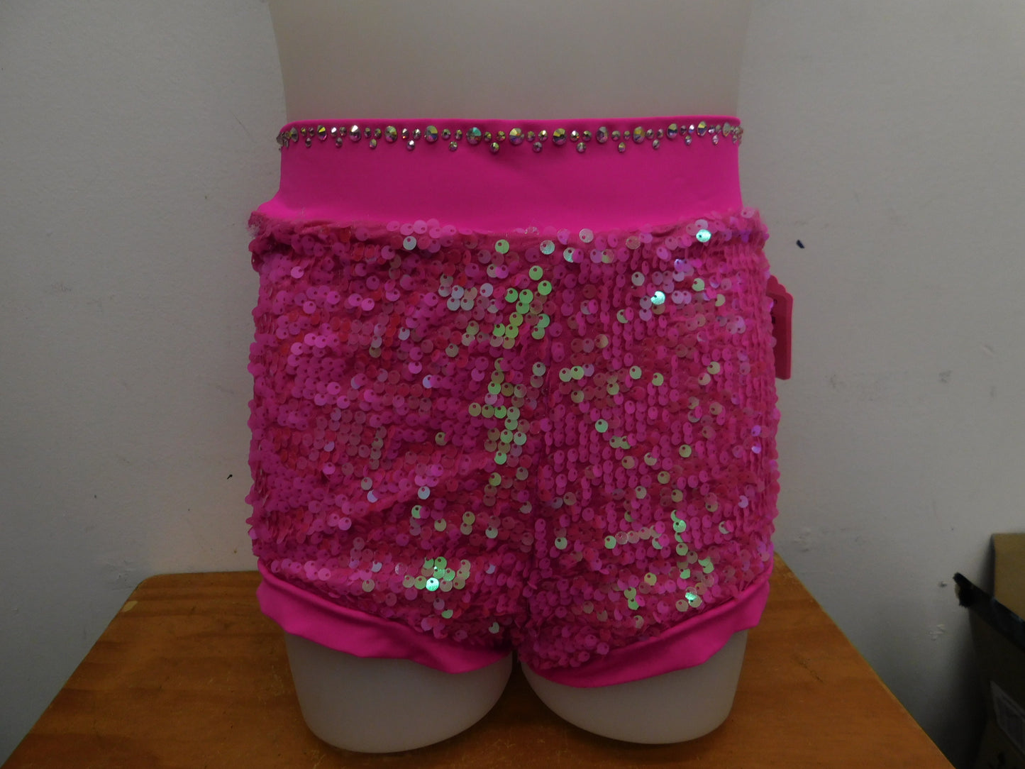 Pre-Owned Shorts w/ Stones Balera  SQ9629 Small Adult Pink  Jazz Tap