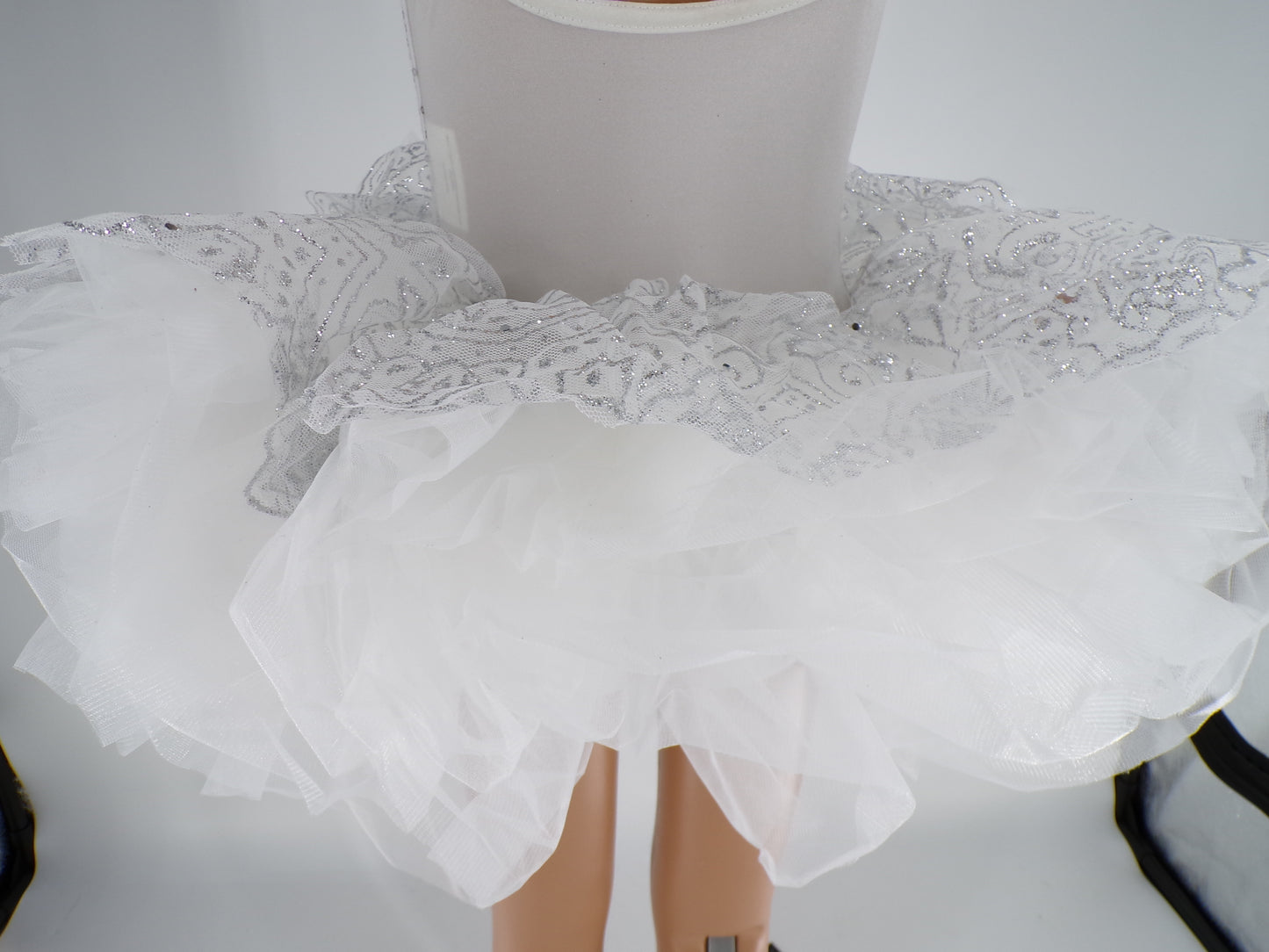 Pre-Owned Costume Gallery  17124 Small Child White  Ballet