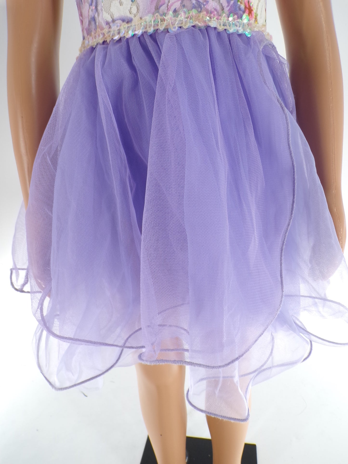 Pre-Owned Costume Gallery  18212 Medium Child Lavender  Lyrical Sequins