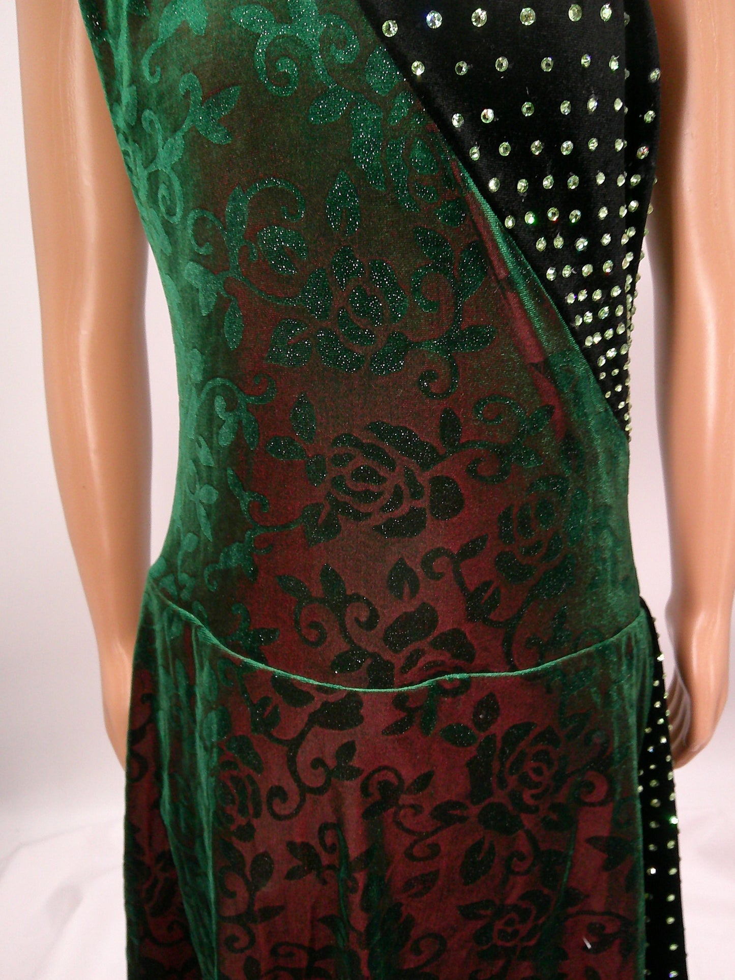 Pre-Owned Costume Twizzle Large Child Green Dress Ice Skating Rhinestones