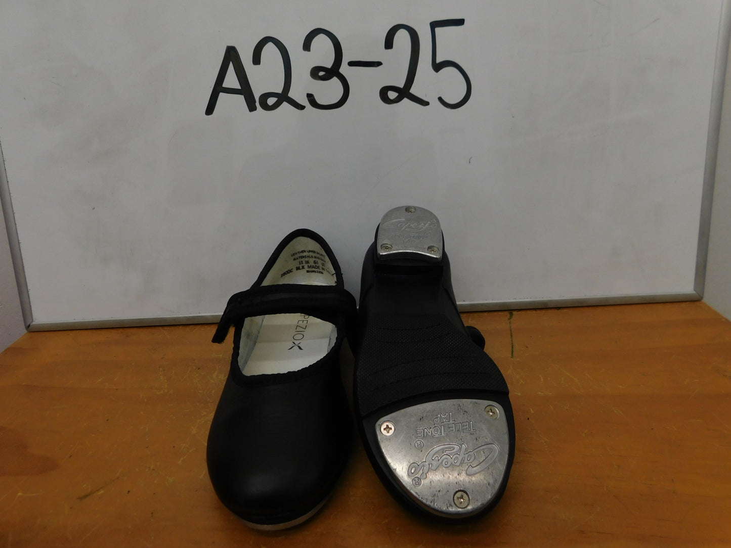 Pre-Owned Tap Shoes Revolution Little Kid 11  Leather