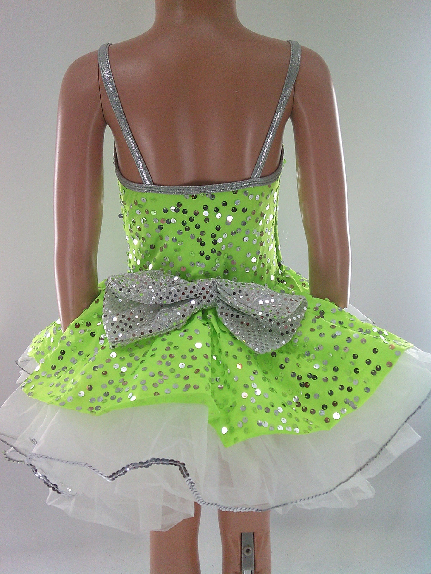 Pre-Owned Costume Costume Gallery  17319 Intermediate Child  Green Dress  Jazz Sequin