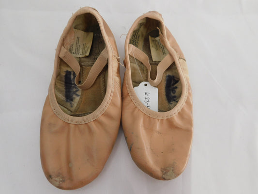 Pre-Owned Ballet Shoes Revolution Big Kid 3  Leather 1 Strap Split Sole