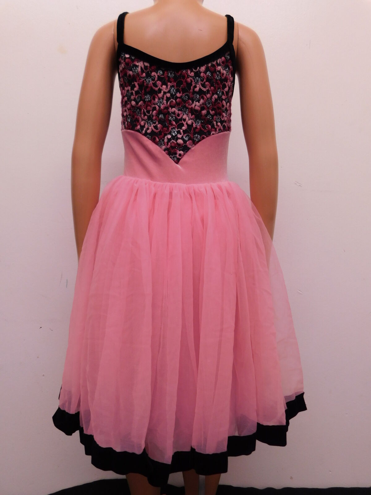 Pre-Owned Costume Wolff Intermediate Child Light Pink