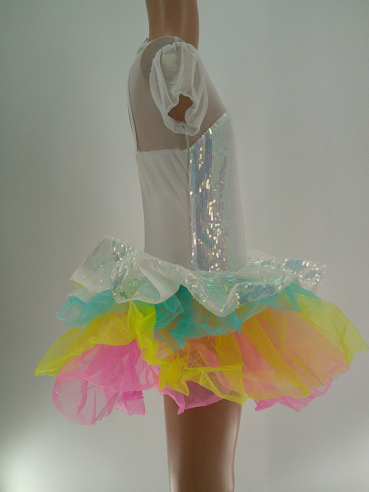 Pre-Owned Costume Gallery  1912C Small Child White Tutu Ballet Sequin