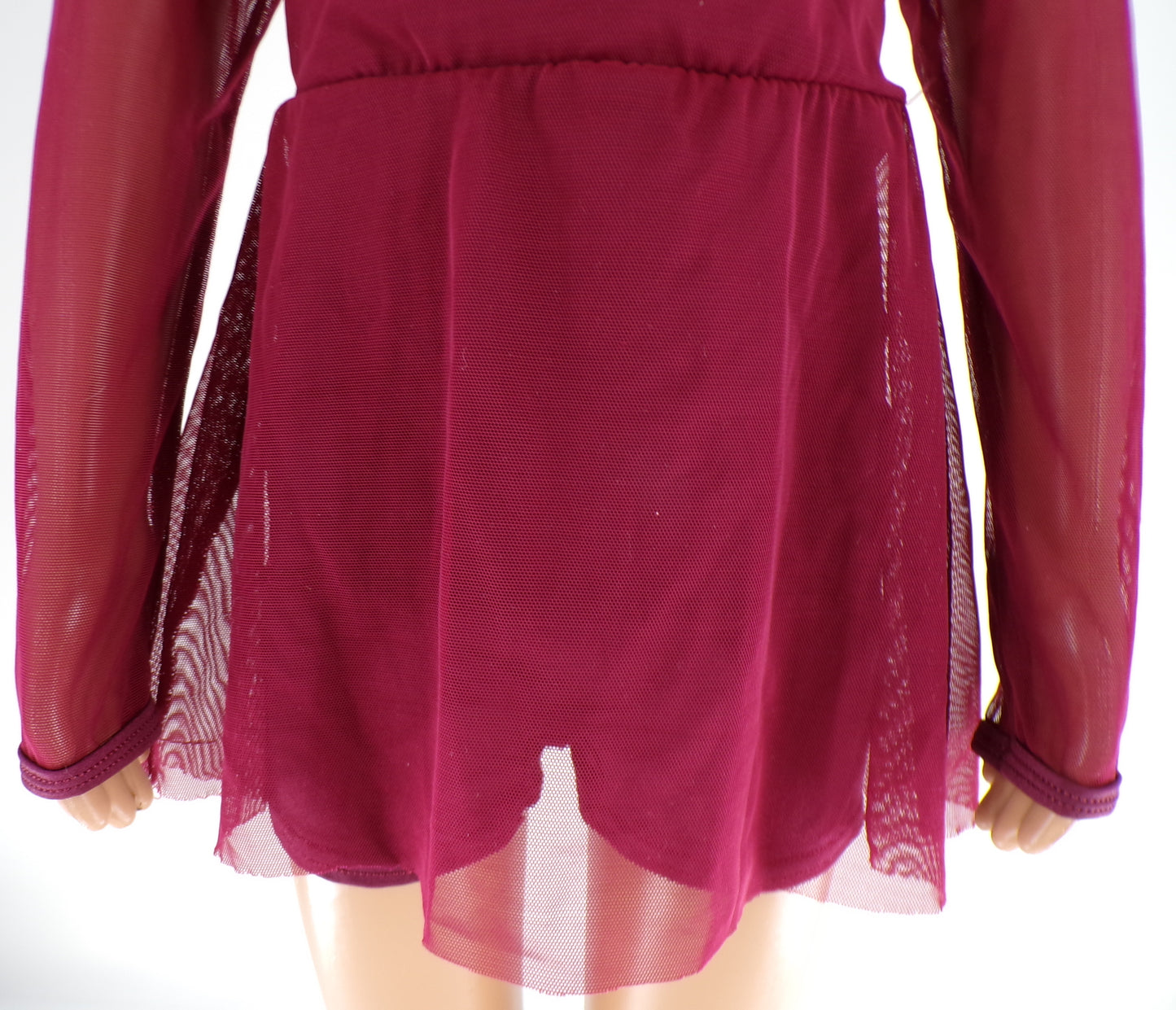 Pre-Owned Costume Curtain Call  P735 Small Child Burgundy  Contemporary