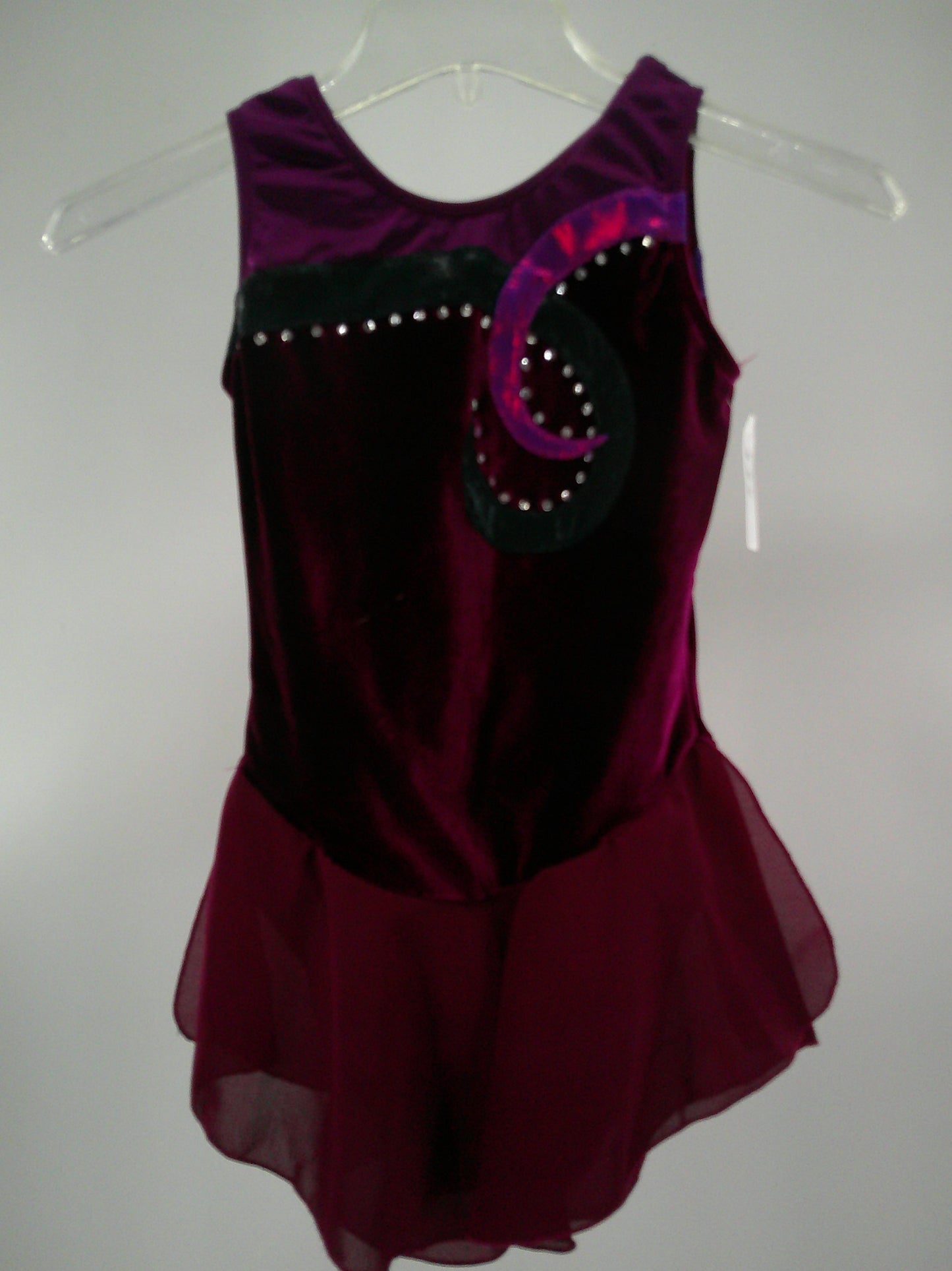Pre-Owned Dress GK Elite Large Child Fuschia Sparkle Velvet Ice Skating Jazz