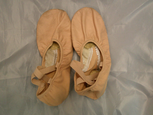 Pre-Owned Ballet Shoes Danz N Motion Adult 8W Leather Cross Straps Split Sole