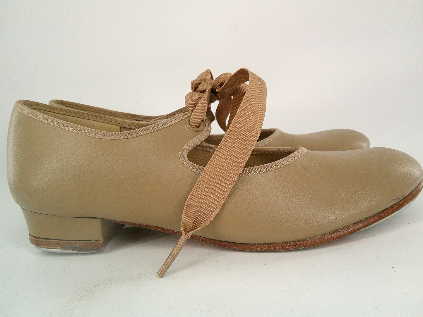 Pre-Owned Tyette Tap Shoes Barbette Big Kid 2M Tan