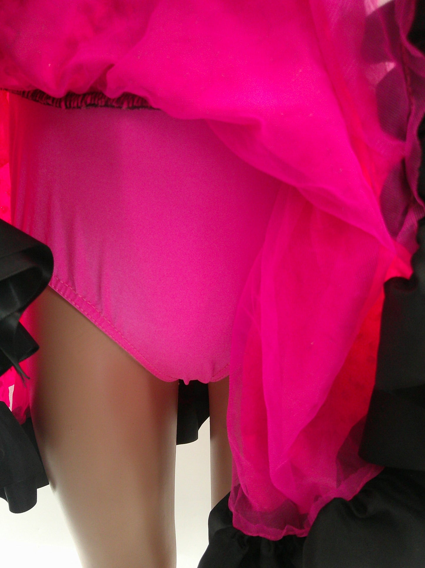 Pre-Owned Costume Medium Child Pink Costume Gallery 17316 Jazz Tap Clogging Musical Theater Sequin Dress Bow