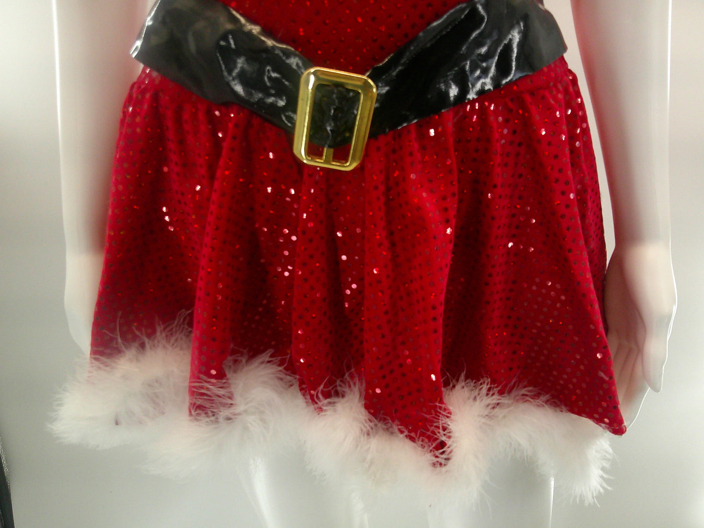 Pre-Owned Costume Jazz Medium Adult Red Curtain Call Dress Feathers Holiday Tap Musical Theater