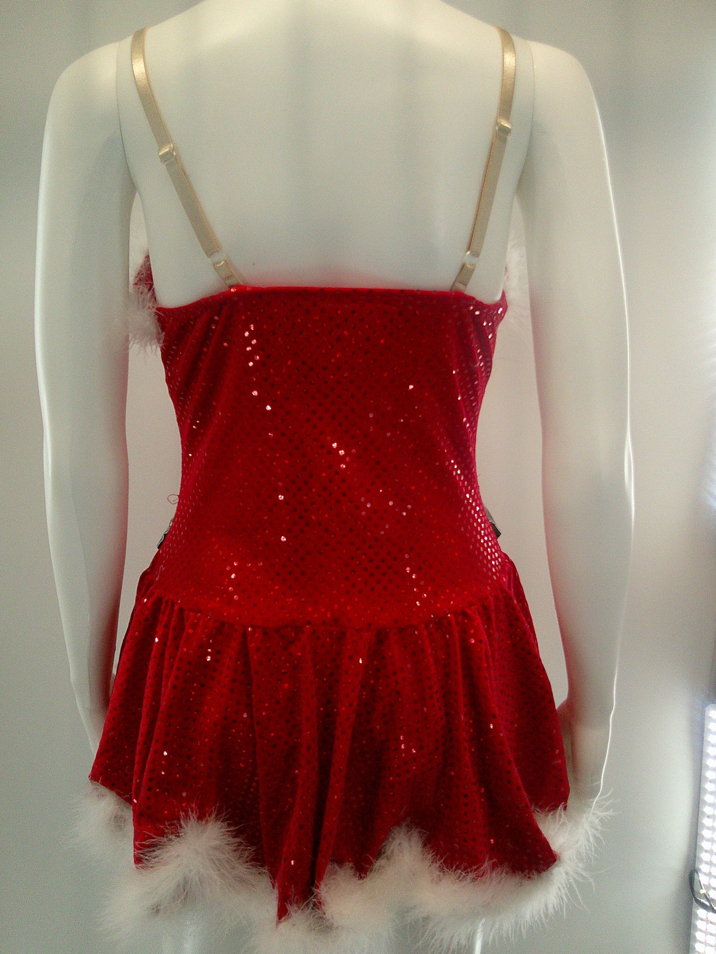 Pre-Owned Costume Jazz Medium Adult Red Curtain Call Dress Feathers Holiday Tap Musical Theater