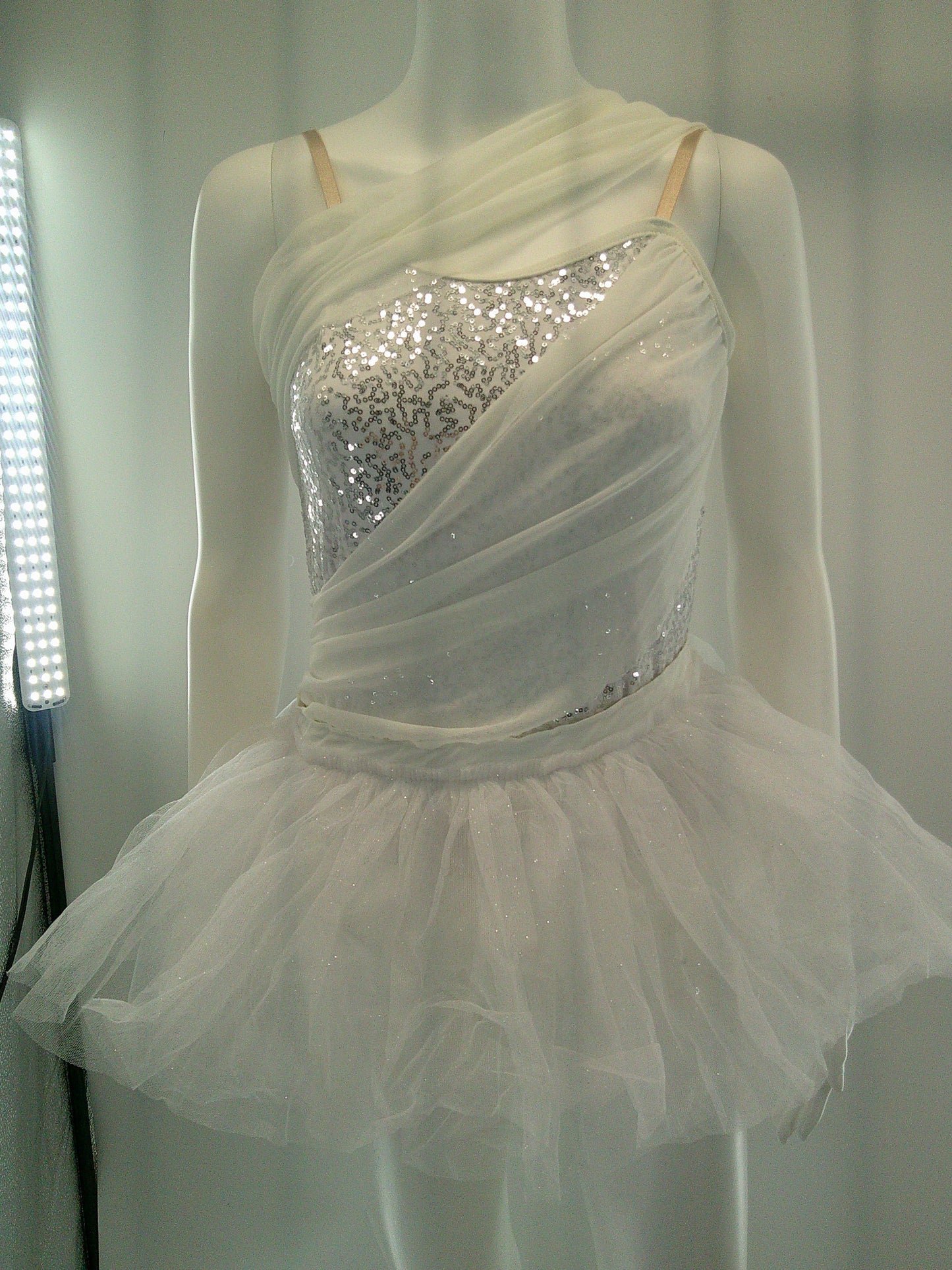 Pre-Owned Costume Medium Adult White Weissman 7412 Lyrical Ballet Contemporary Sequin Tutu