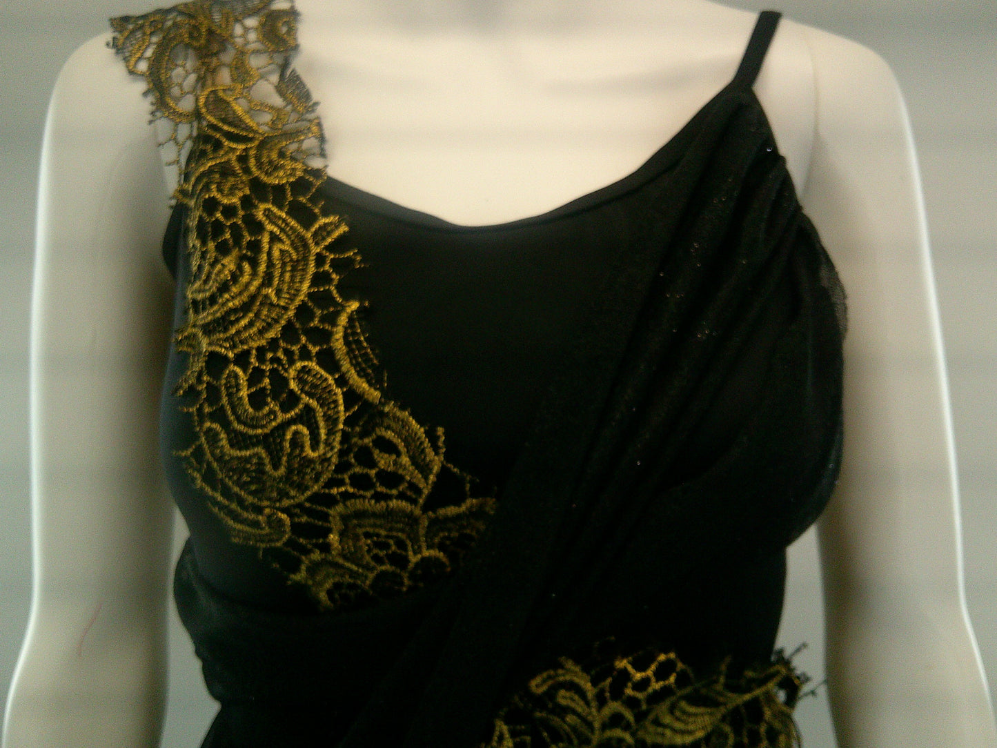 Pre-Owned Costume Medium Adult Black Weissman D7278 Lyrical Jazz Contemporary Lace Gold Sparkle