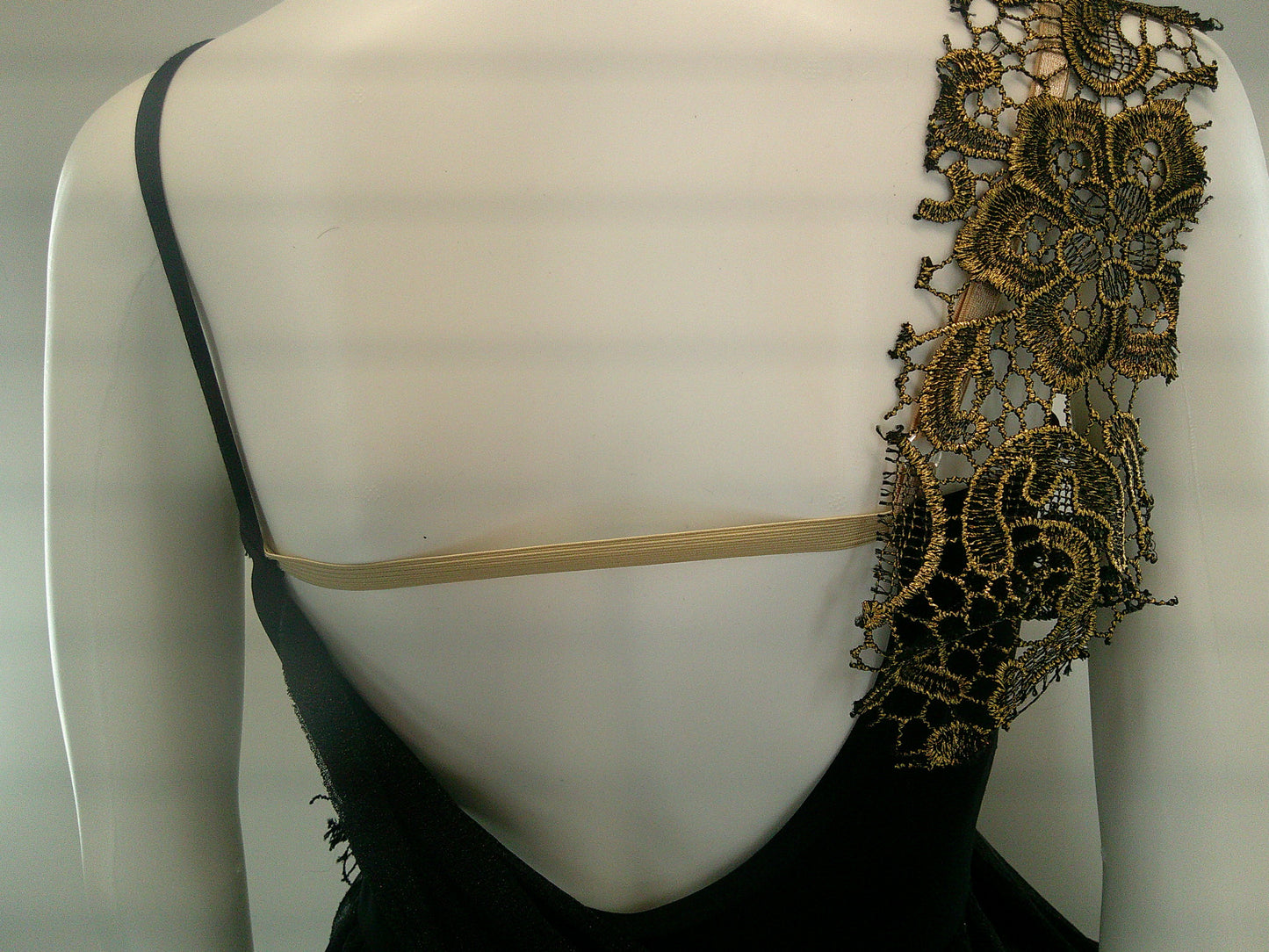 Pre-Owned Costume Medium Adult Black Weissman D7278 Lyrical Jazz Contemporary Lace Gold Sparkle