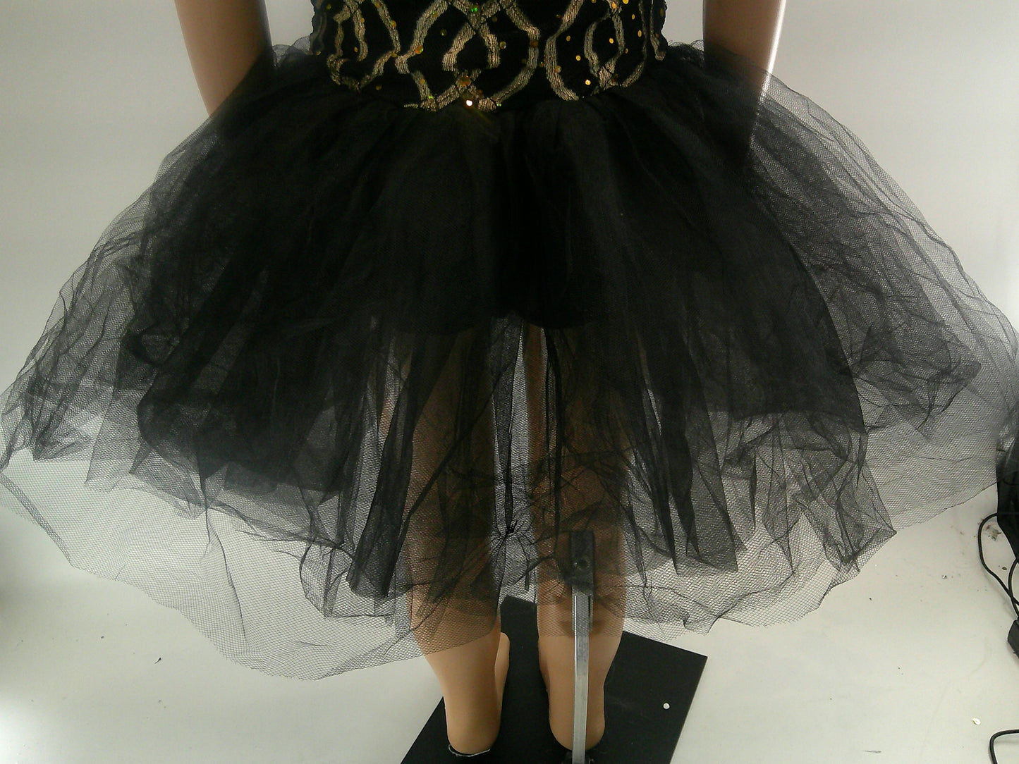Pre-Owned Costume Ballet Medium Child Gold Revolution Geometric Tutu YAGP Pointe