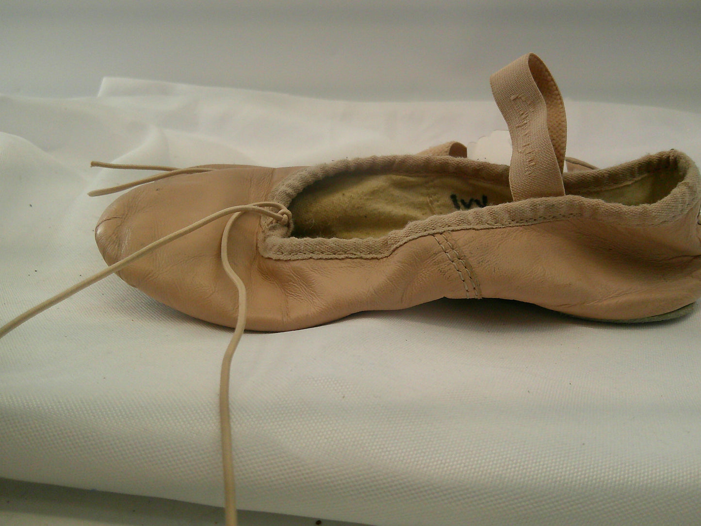 Pre-Owned Ballet Shoes Capezio Big Kid 2B Tie Drawstring Leather Full Sole