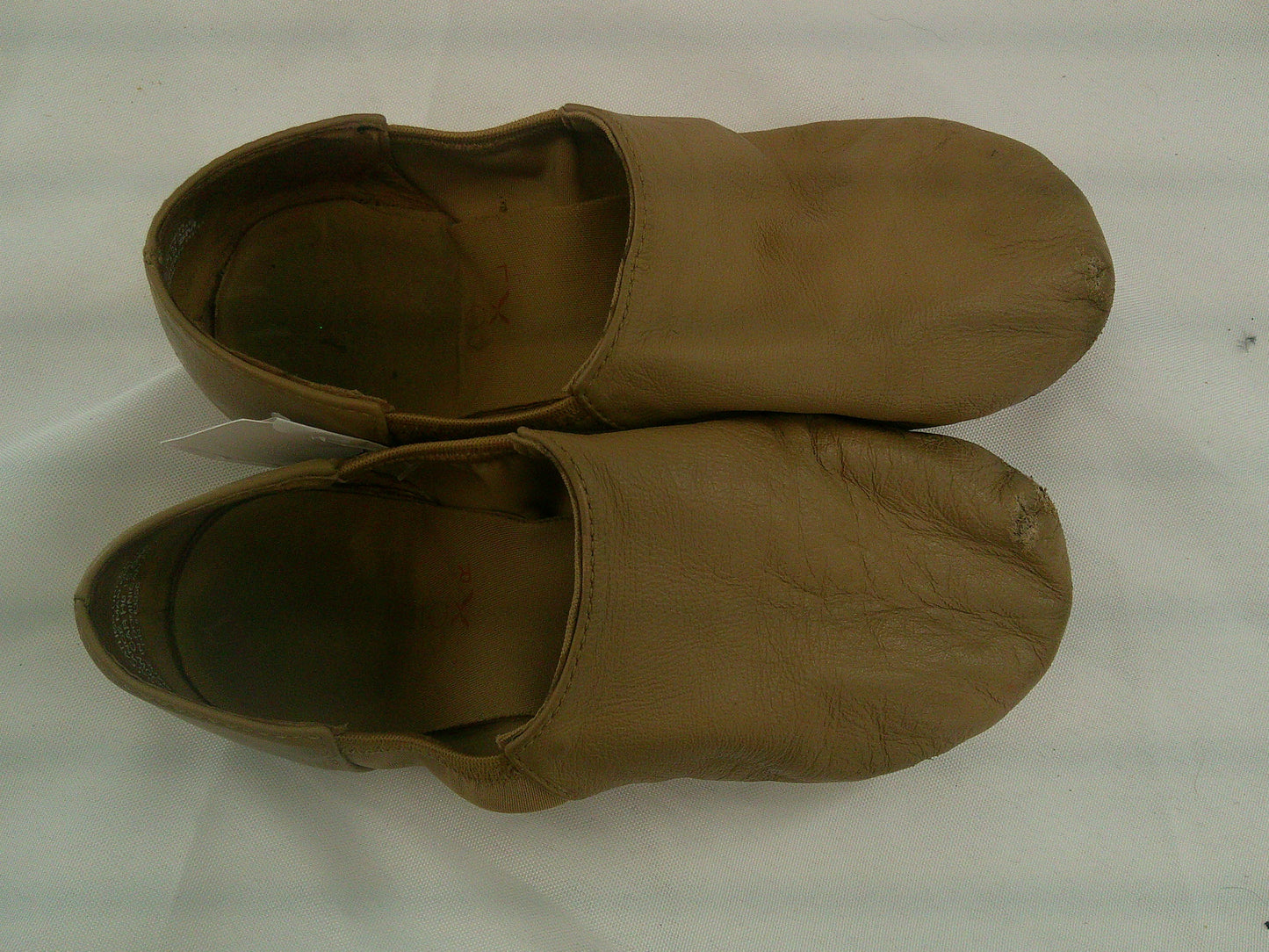 Pre-Owned Jazz Shoes Capezio Adult 5.5M Leather Slip On