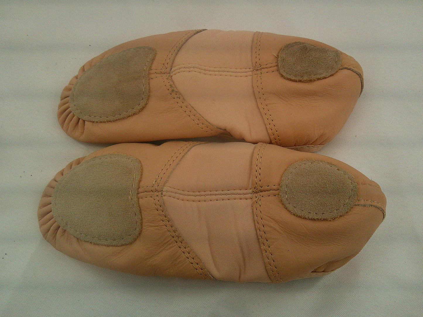 Pre-Owned Ballet Shoes Revolution Youth 4M Leather Split Sole Stretch