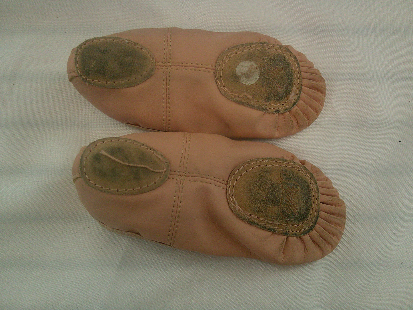 Pre-Owned Ballet Shoes Stelle Toddler 8M No Tie Leather Cross Straps Split Sole