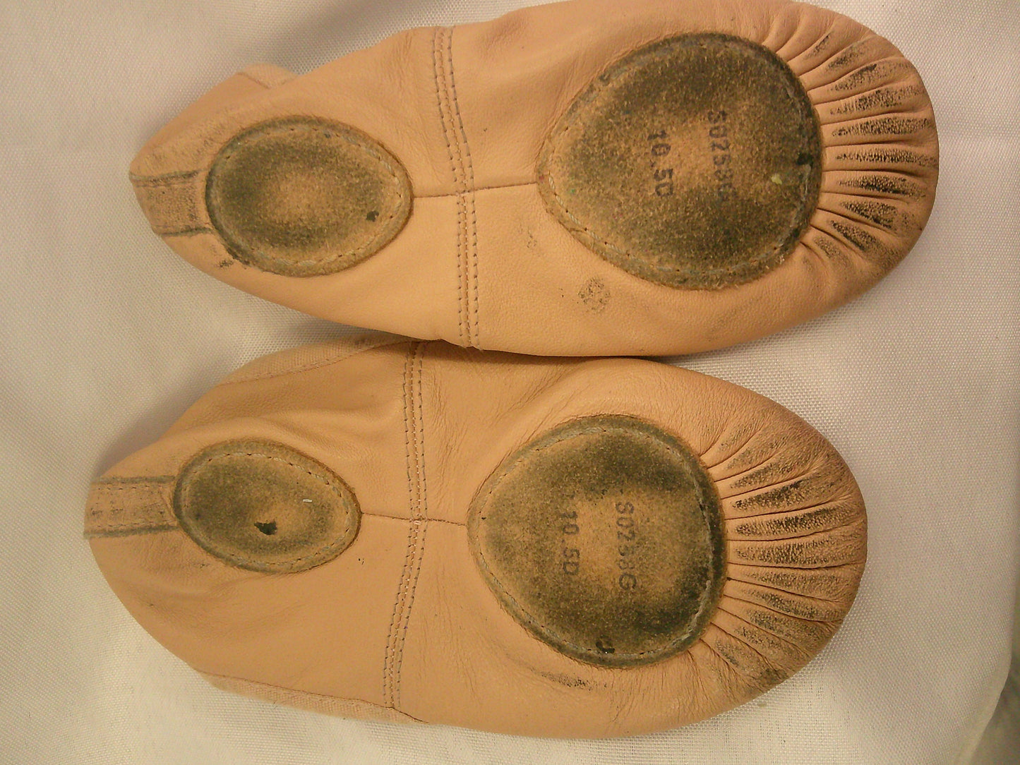 Pre-Owned Ballet Shoes Bloch Child 10.5D Leather Single Strap Split Sole