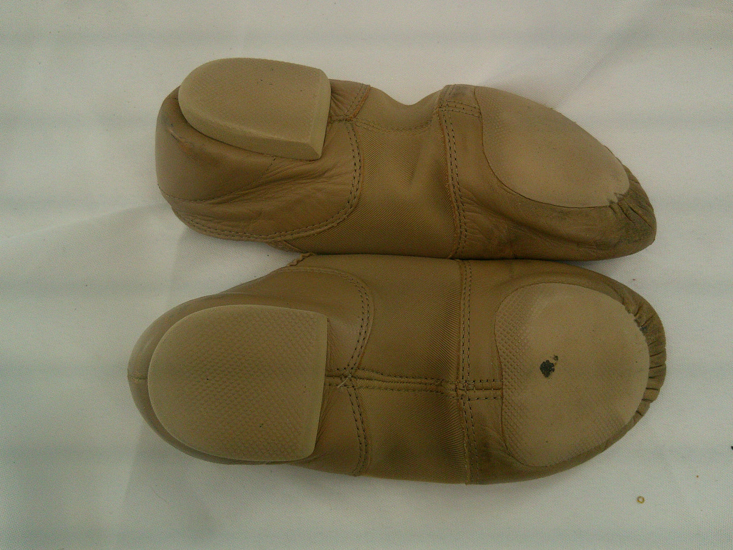 Pre-Owned Jazz Shoes Capezio EJ2 6M Tan Leather Split Sole