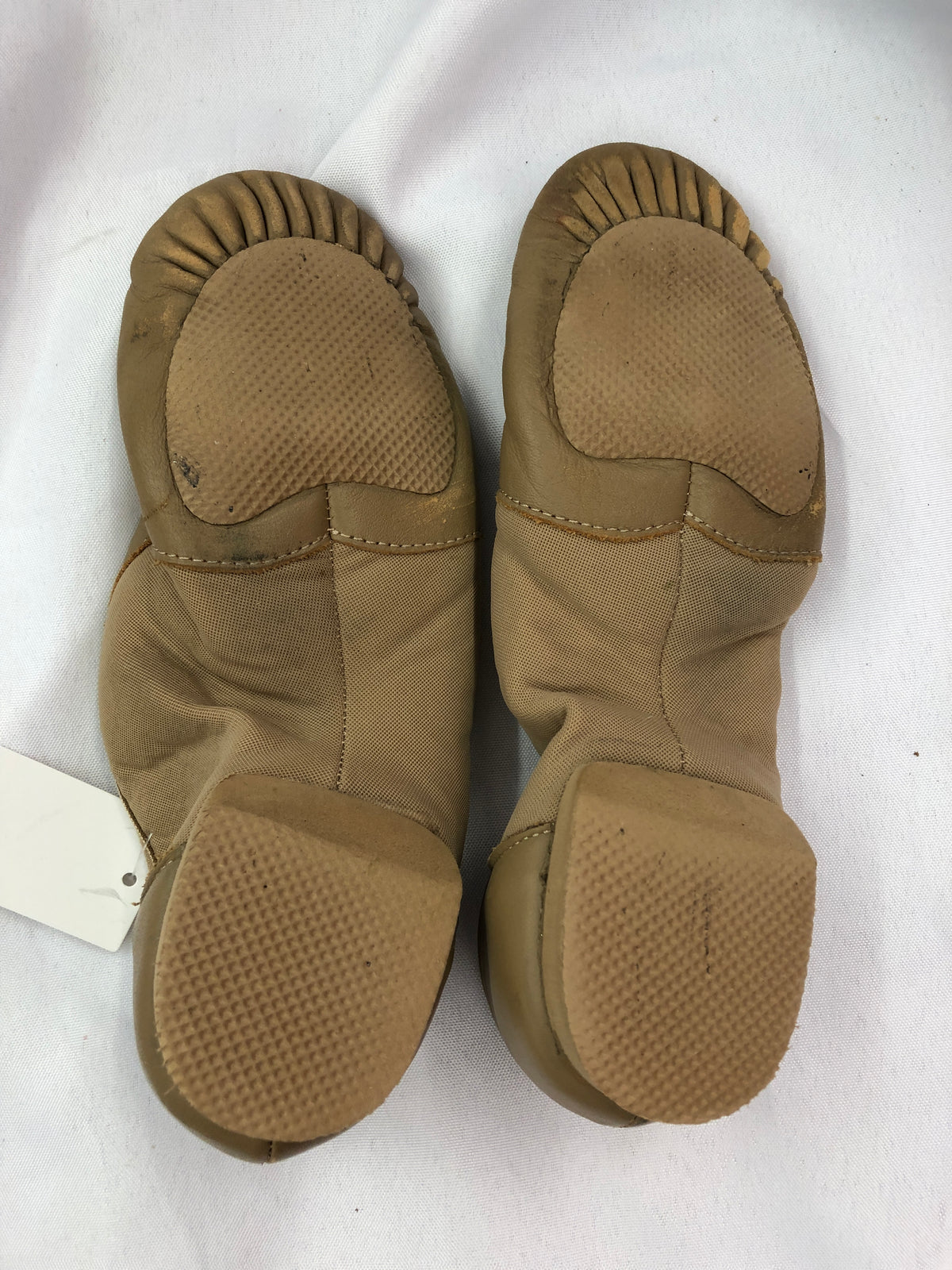 Pre-Owned Jazz Shoes Danz N Motion Tan 9158 Adult 6.5M Slip On Stretch Side