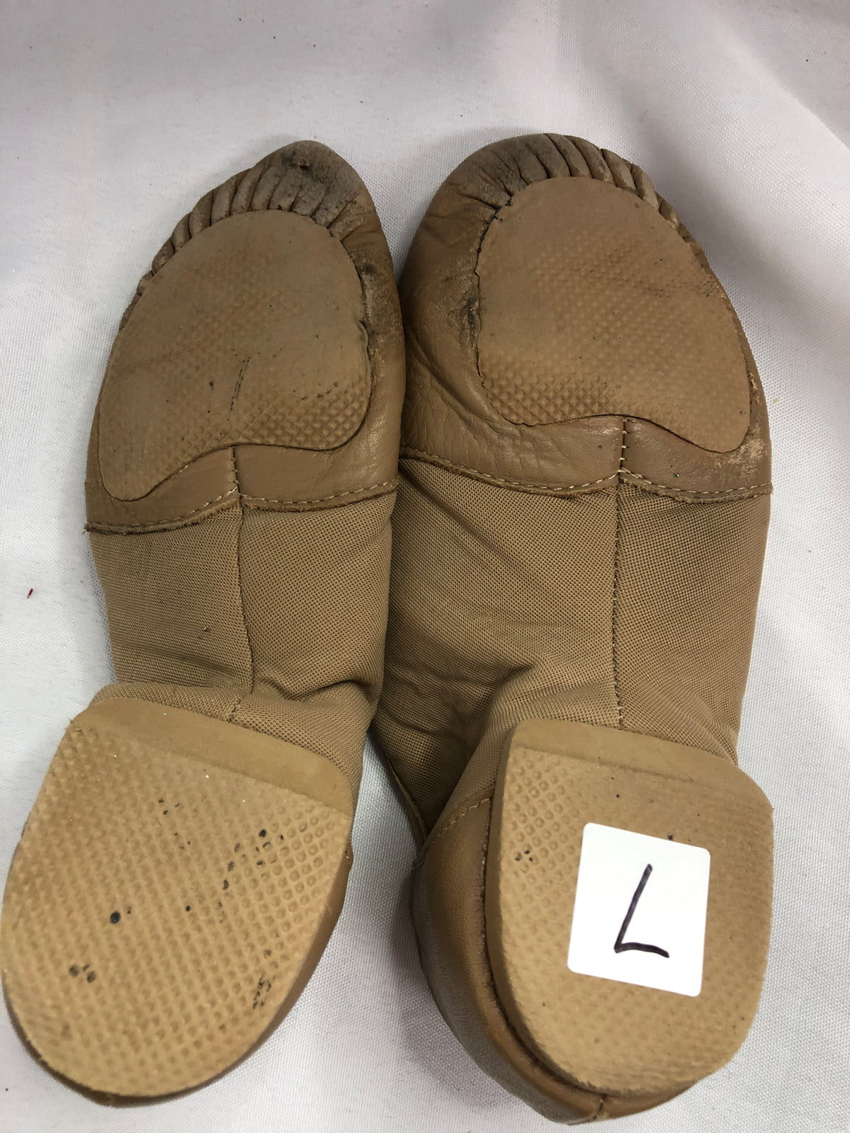 Pre-Owned Jazz Shoes Danz N Motion Tan 9158 Adult 7M Slip On Stretch Side