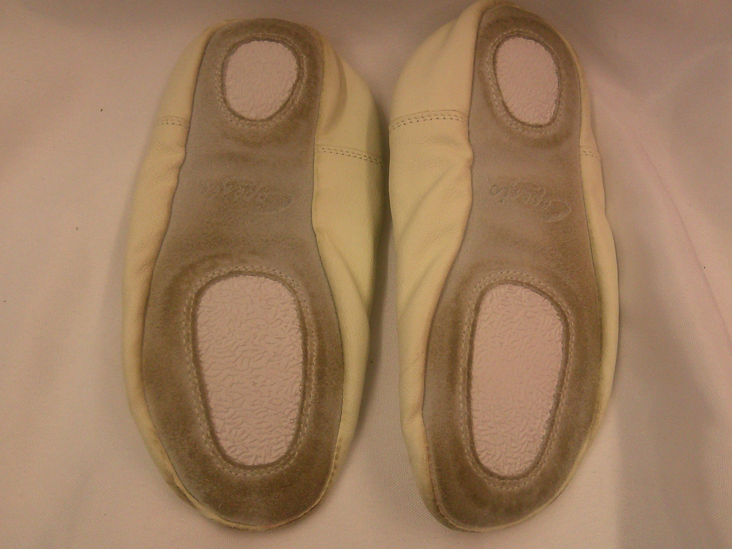 Pre-Owned Gymanstics Shoes Capezio Youth 4M Stretch Leather Pull On Split Sole