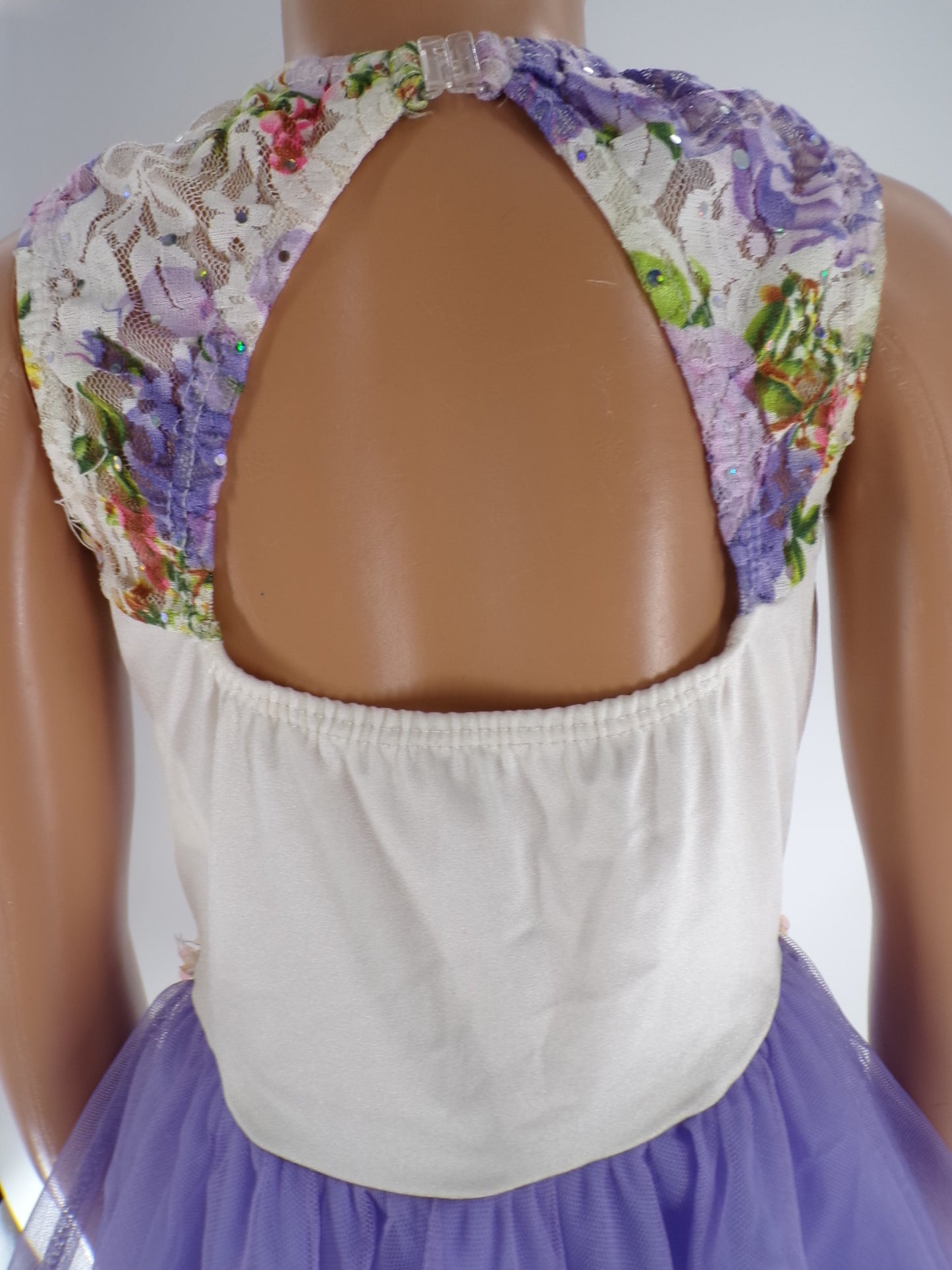 Pre-Owned Costume Gallery  18212 Medium Child Lavender  Lyrical Sequins