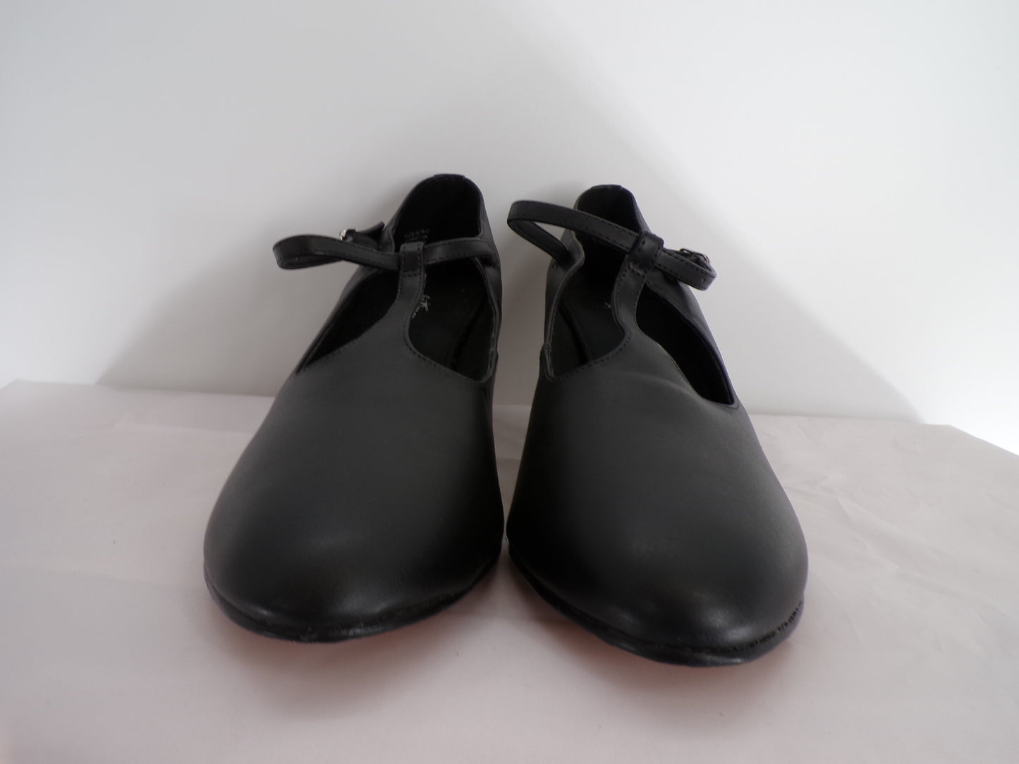 Pre-Owned Jazz Musical Shoes So Danca Adult  Character Leather T-Strap