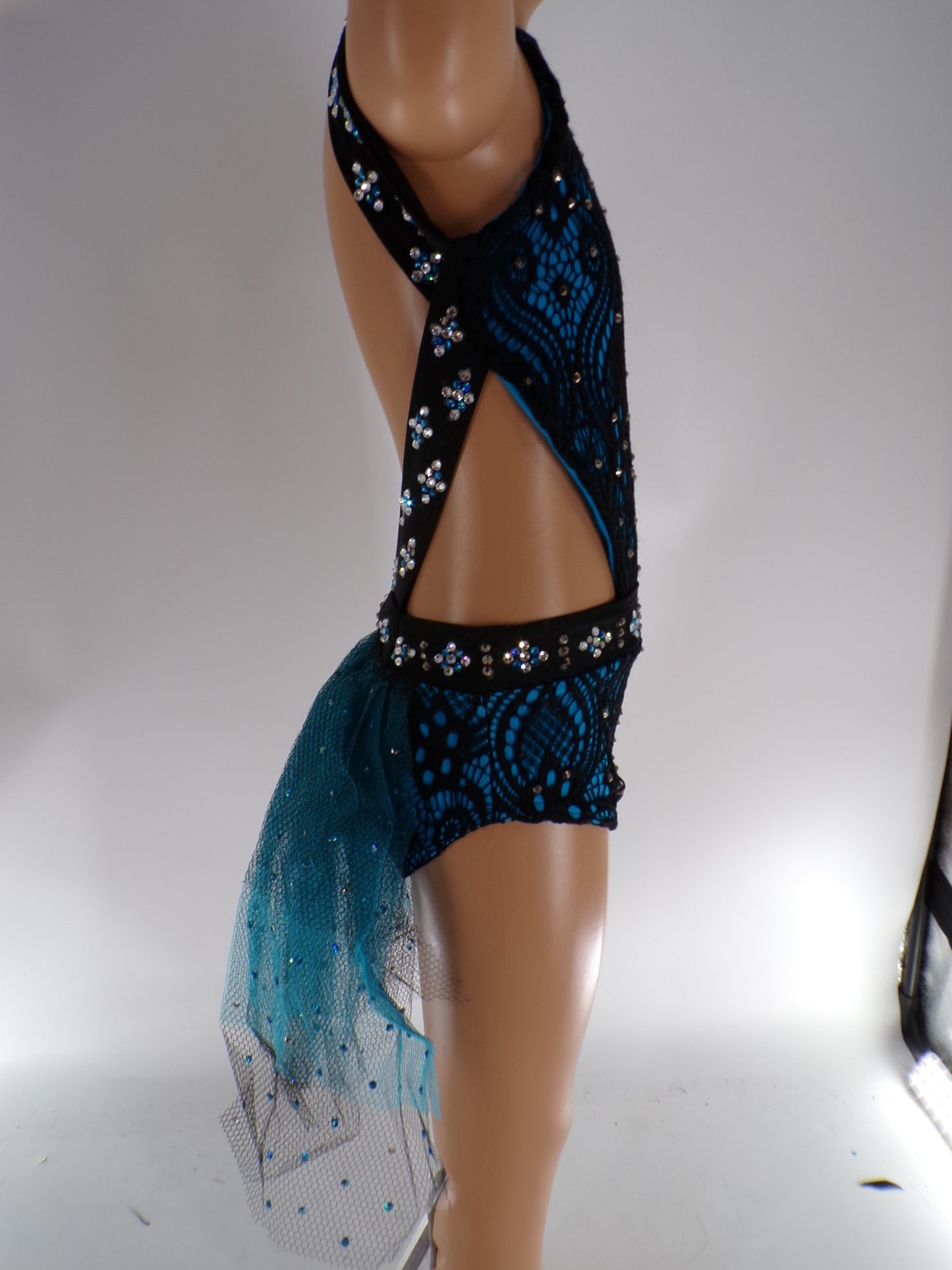 Pre-Owned Costume Unbranded   Medium Child Turquoise  Jazz Rhinestones