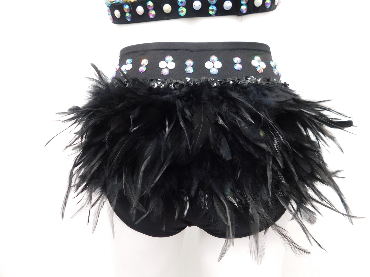 Pre-Owned Costume Medium Child Black Glamour Jazz Musical Theater Feather Rhinstones 2 pc