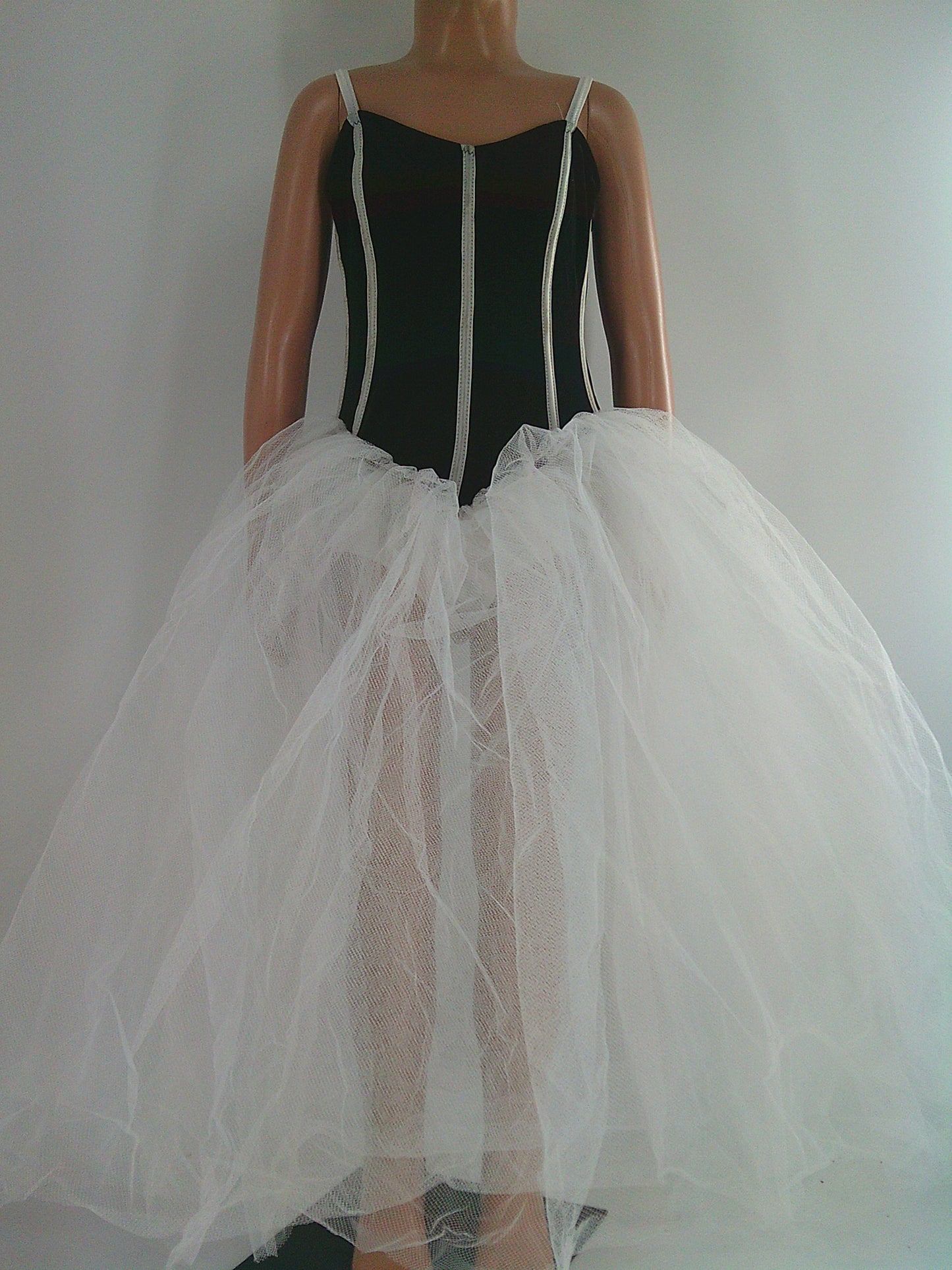Pre-Owned Costume Curtain Call  C6597 Medium Child Black Tutu Ballet