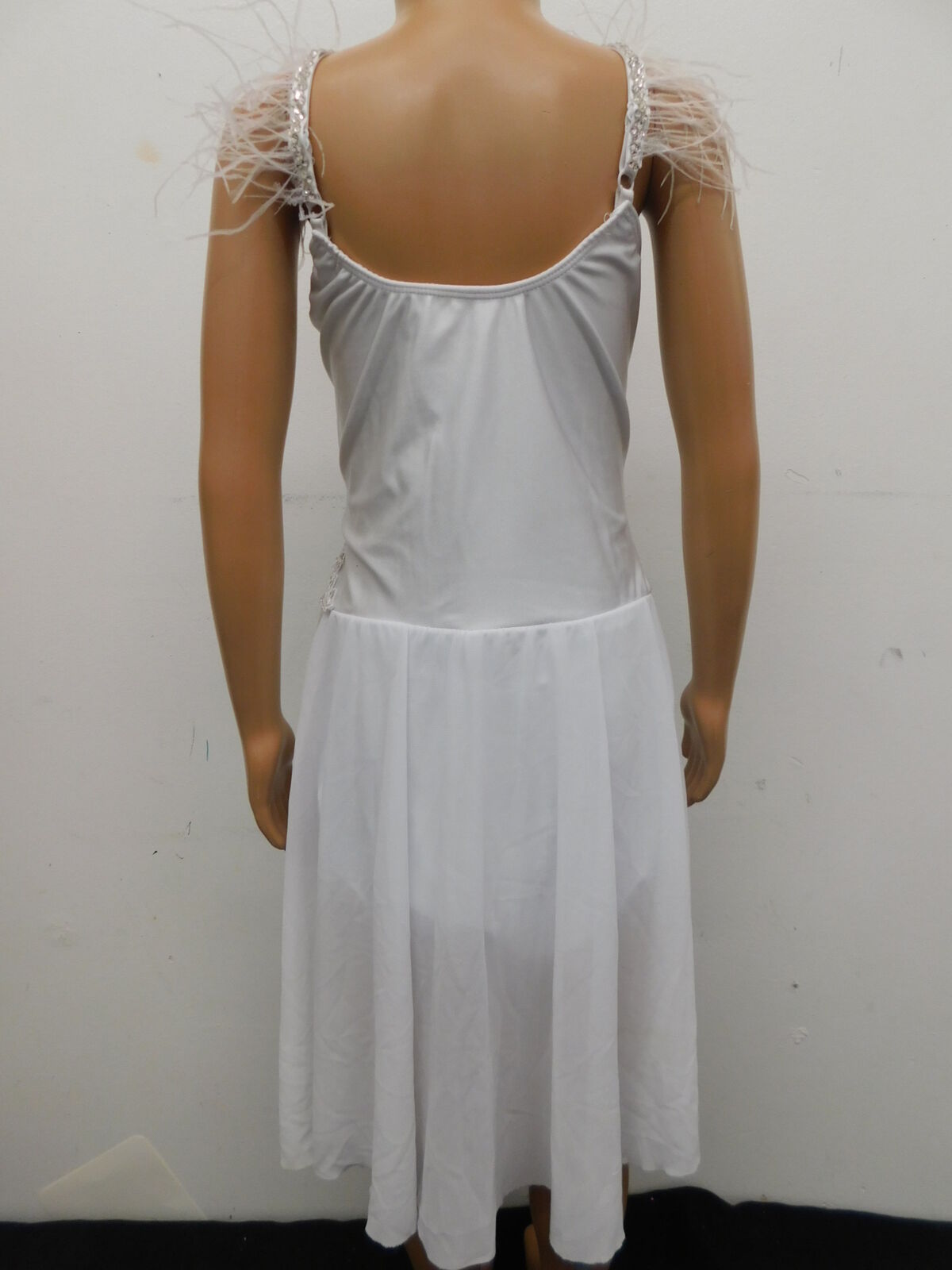 Pre-Owned Costume Revolution  RC22824 XL Child White Dress Lyrical Stone Applique